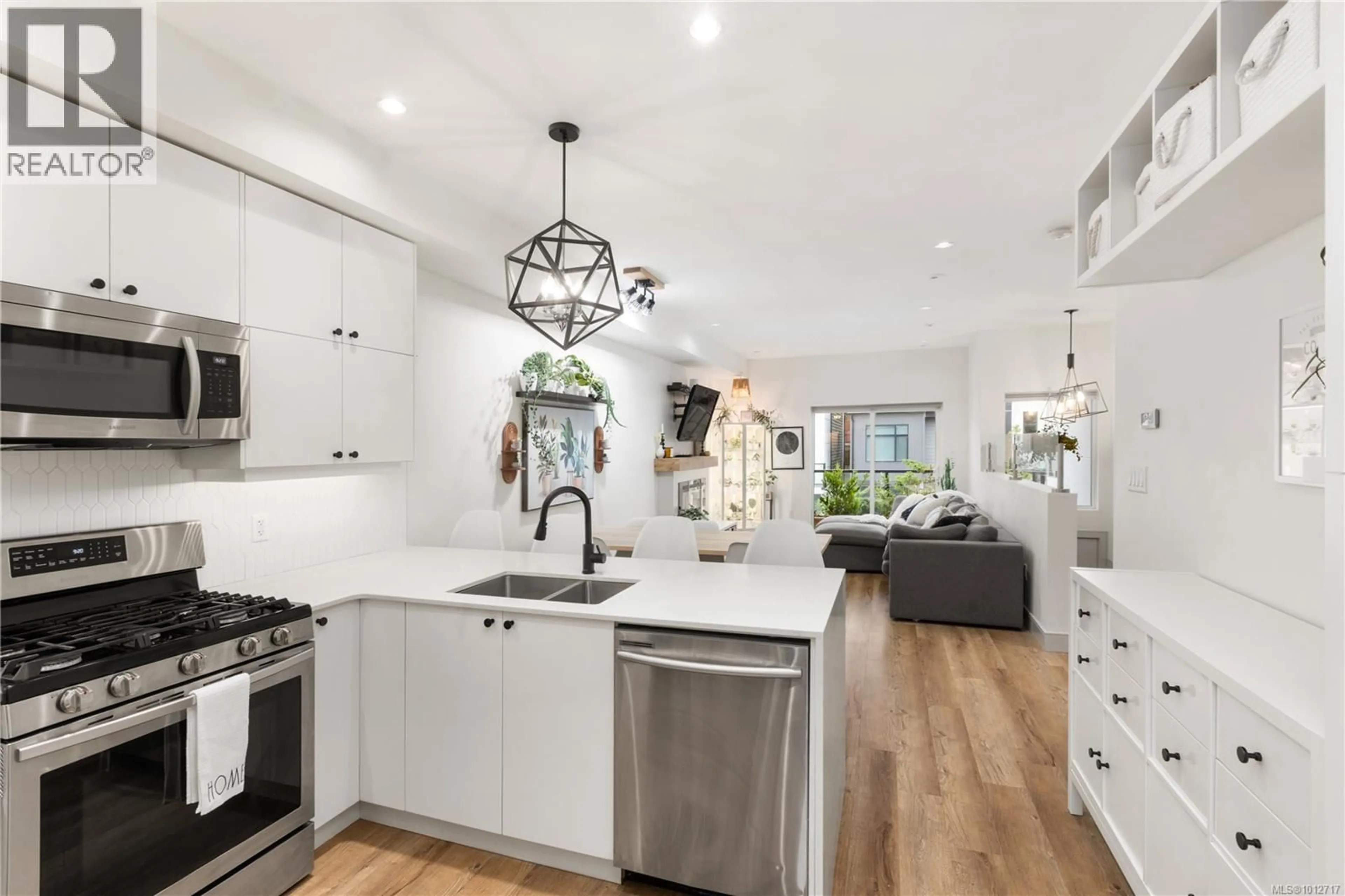 Open concept kitchen, ceramic/tile floor for 3426 VISION WAY, Langford British Columbia V9C0J9