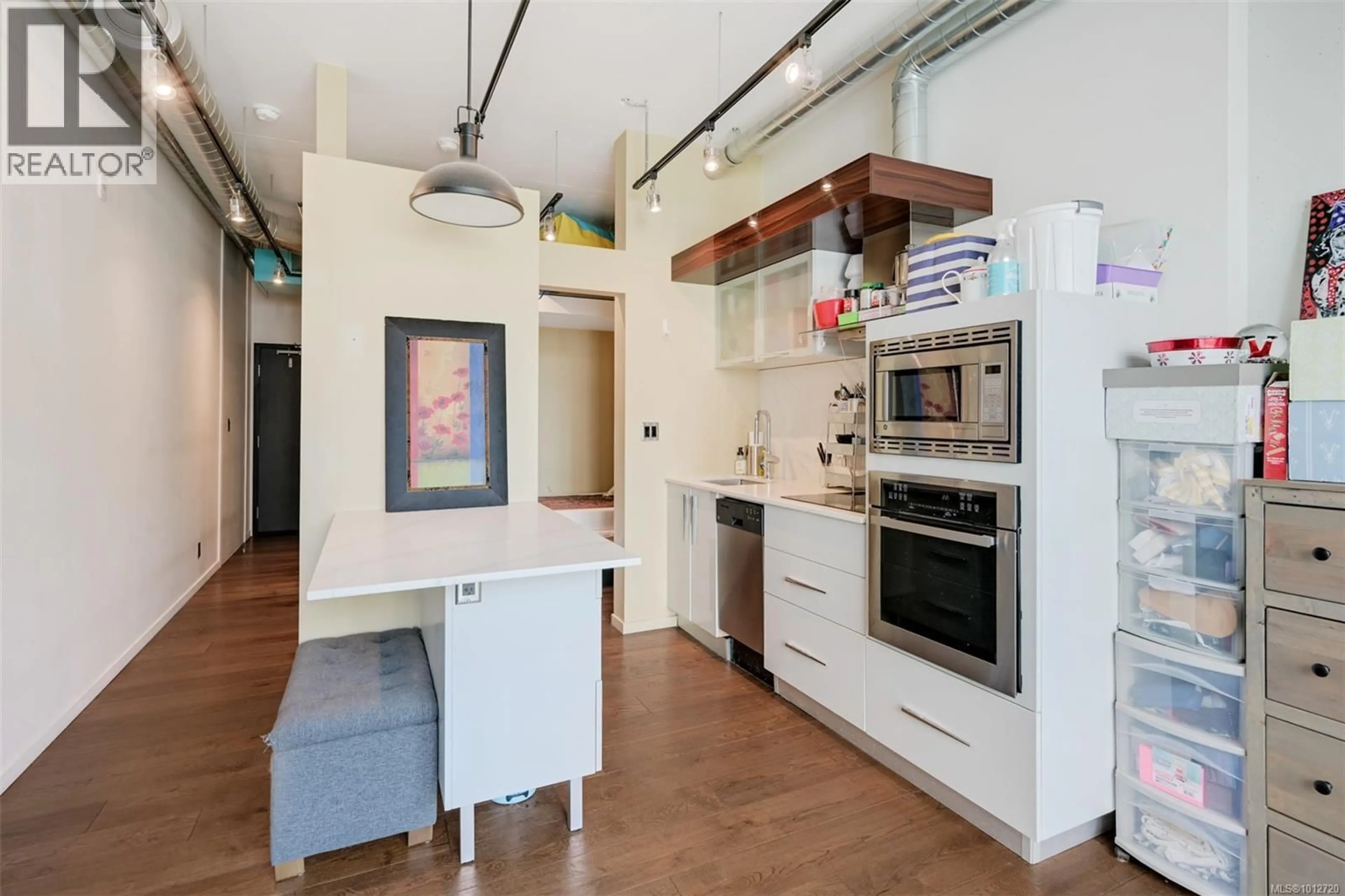 Contemporary kitchen, unknown for 523 - 1029 VIEW STREET, Victoria British Columbia V8V0C9
