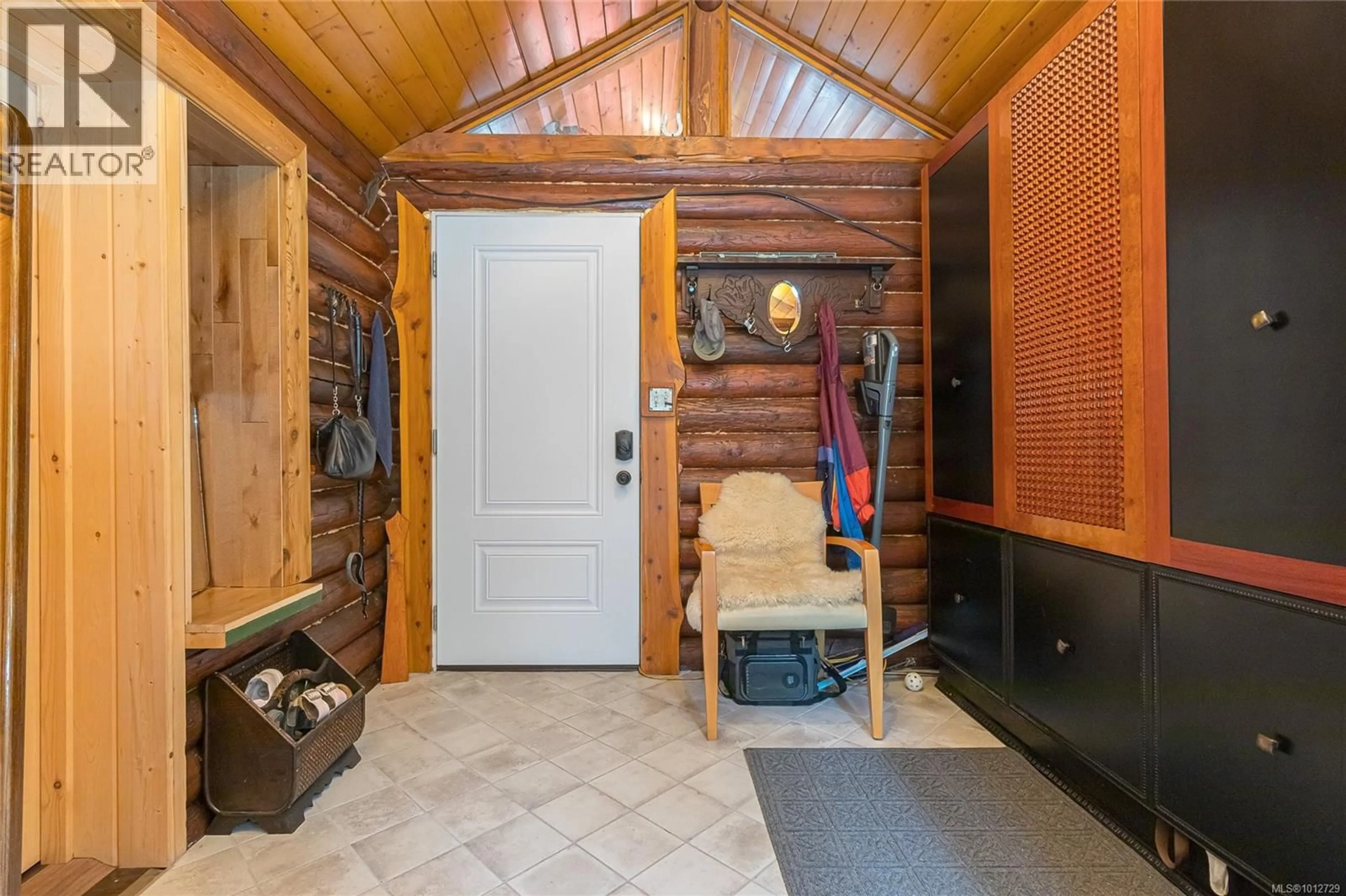 Indoor foyer for 3626 CHRISTINA DRIVE, Cobble Hill British Columbia V8H0H2