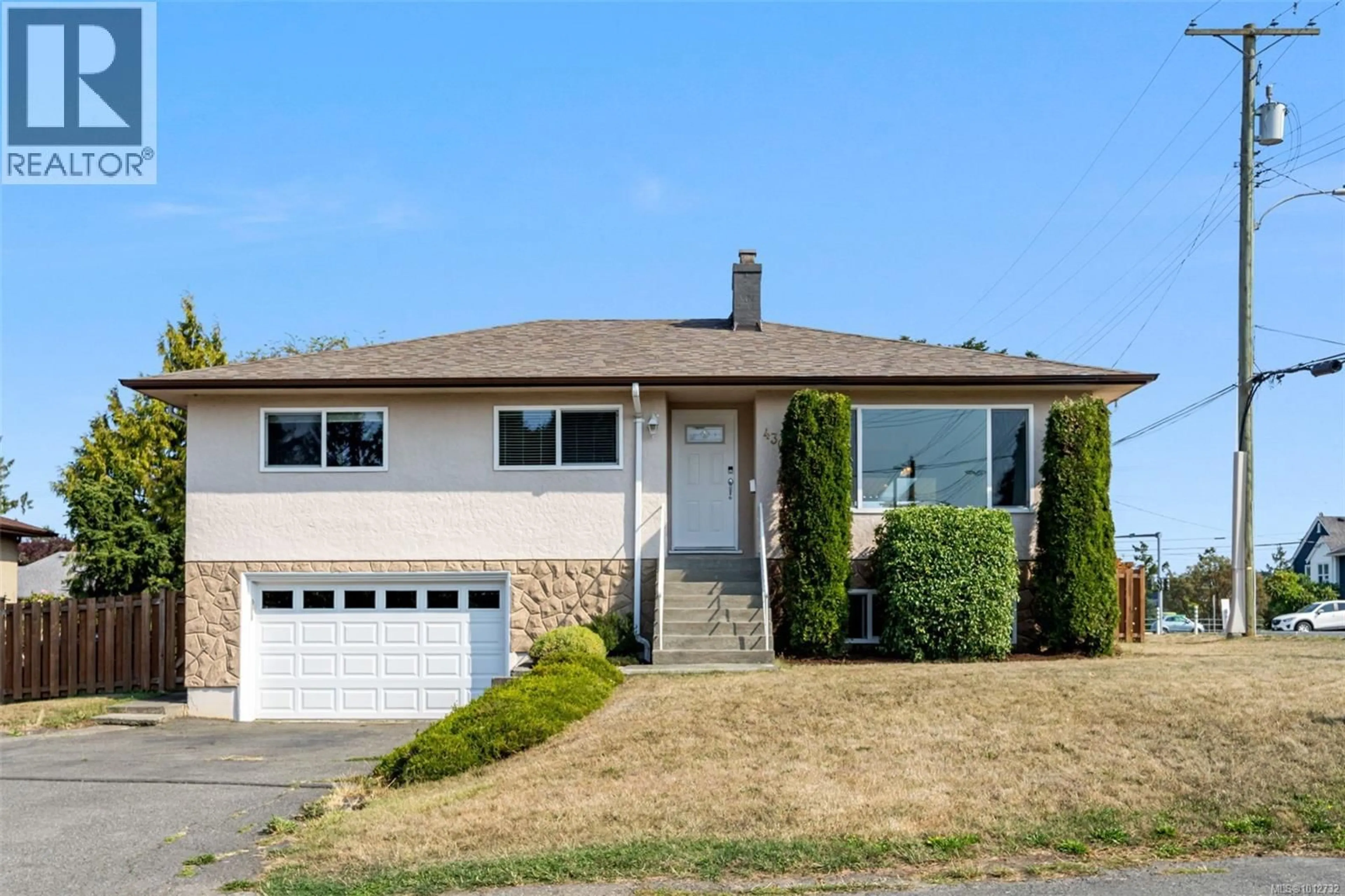 Home with vinyl exterior material, street for 4309 SAVOY PLACE, Saanich British Columbia V8Z5K6