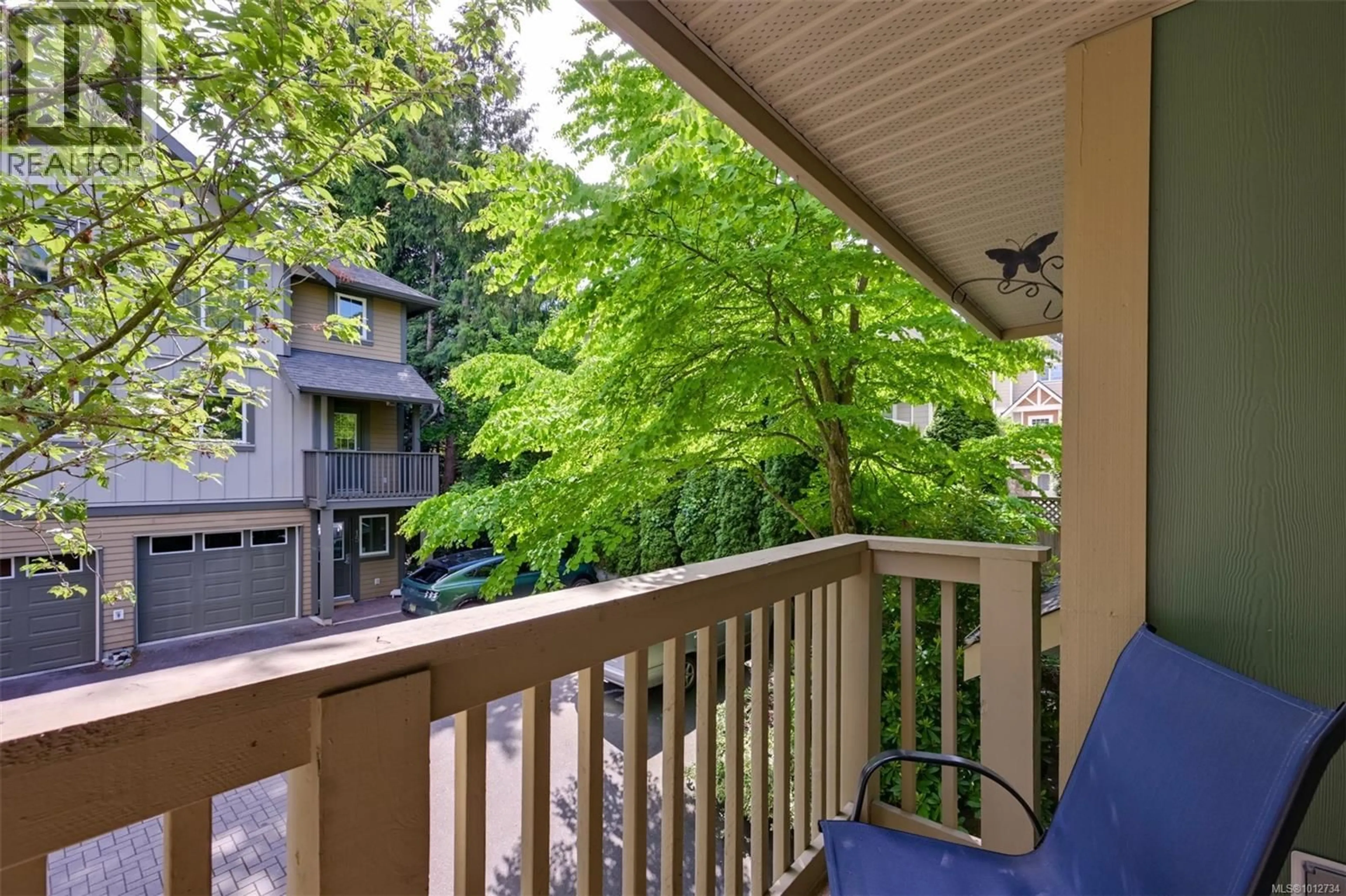 Patio, unknown for 2 - 1405 MALLEK CRESCENT, Victoria British Columbia V8T0A3