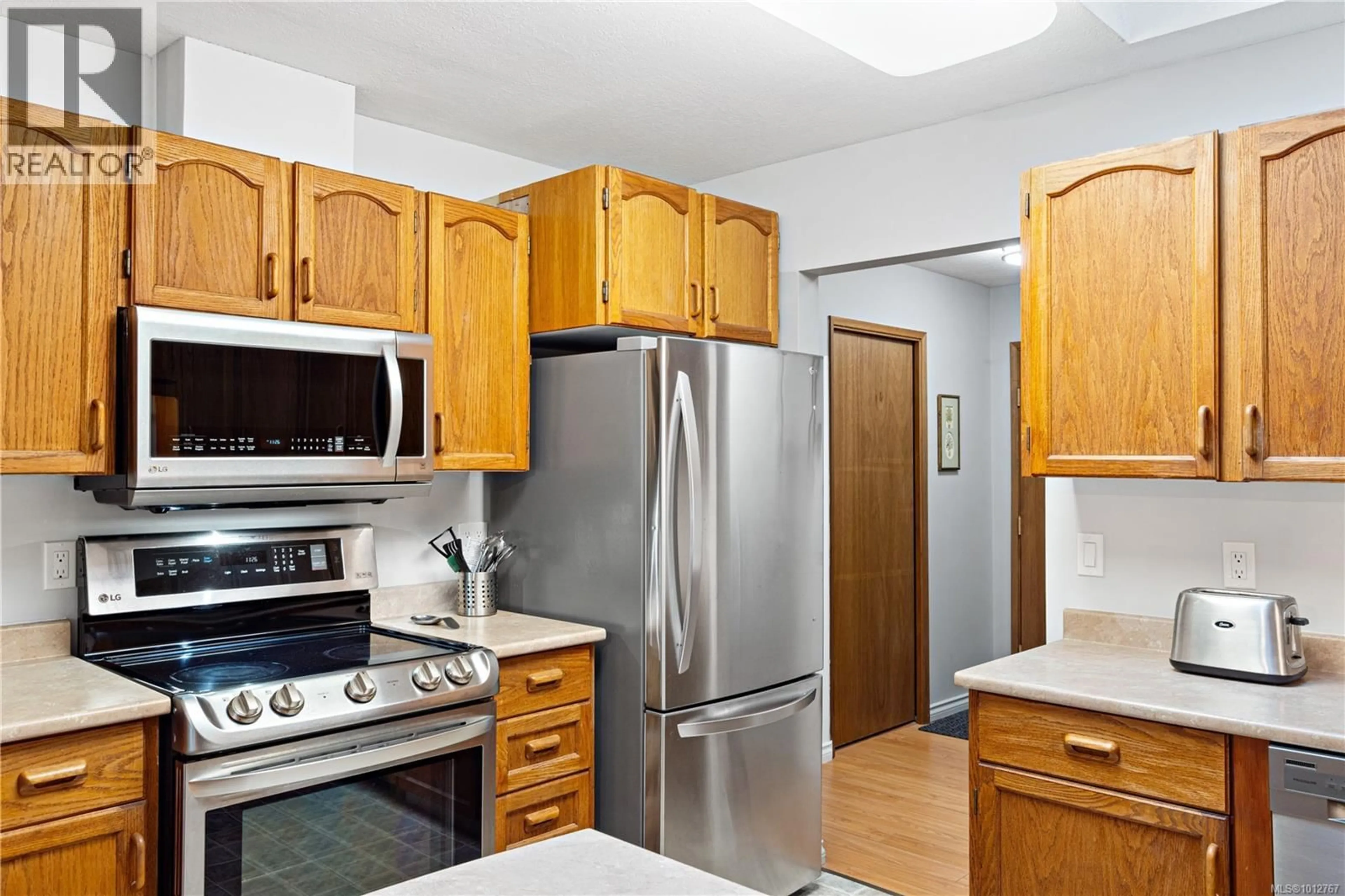 Standard kitchen, unknown for 6 - 219 BAGSHAW STREET, Parksville British Columbia V9P2H3