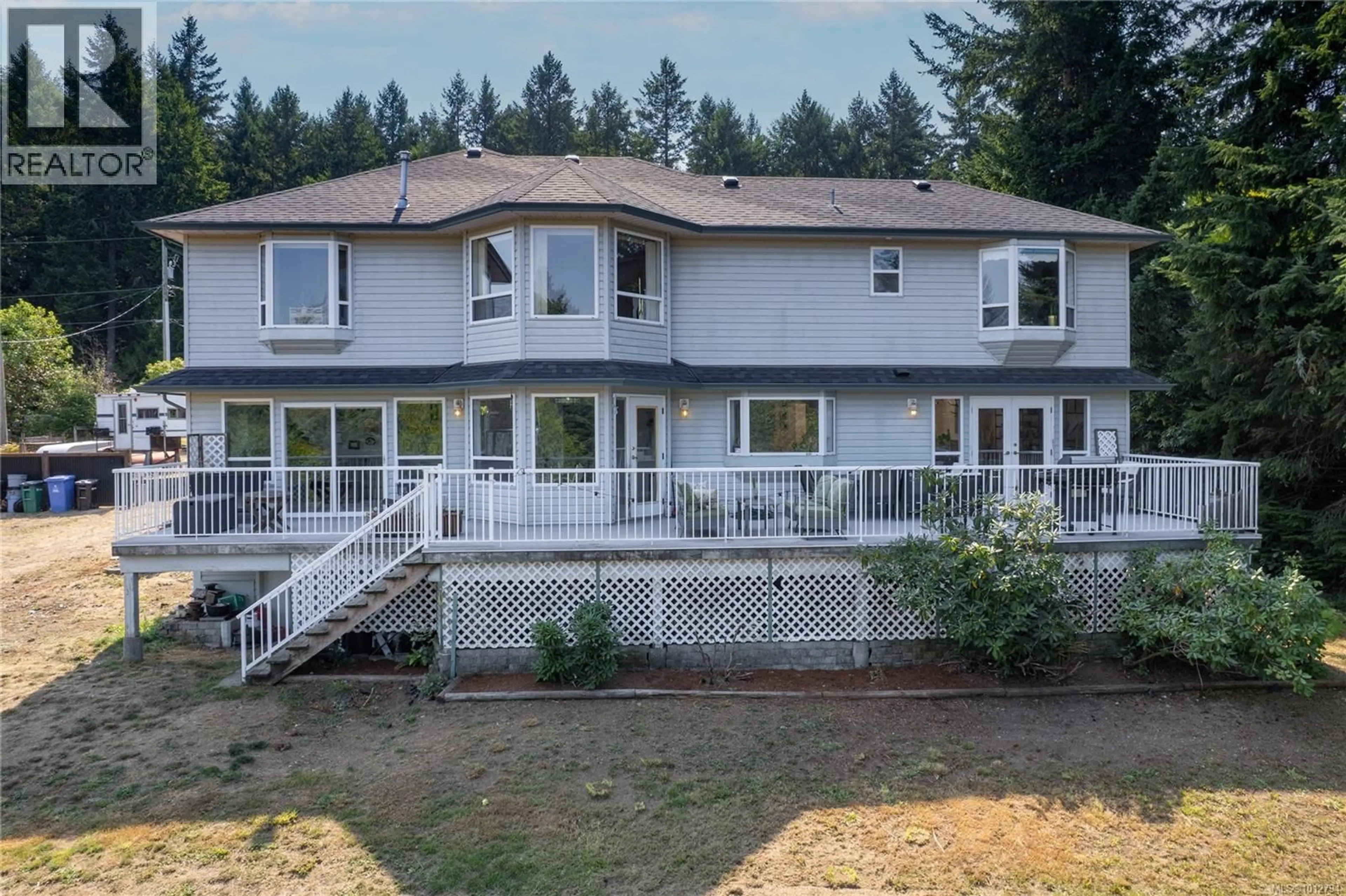 A pic from outside/outdoor area/front of a property/back of a property/a pic from drone, unknown for 5145 GROUHEL ROAD, Ladysmith British Columbia V9G1J4