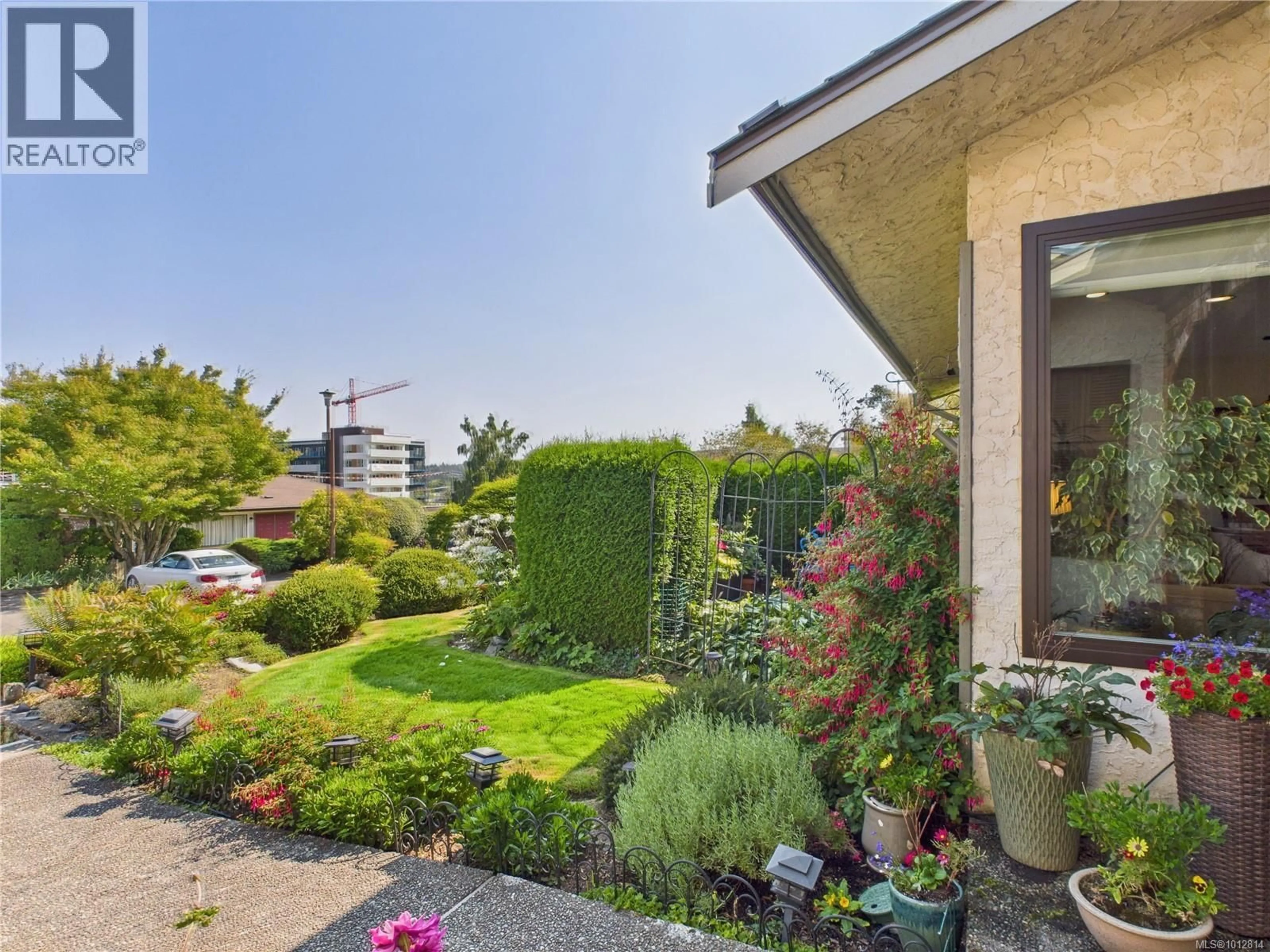 Unknown for 16 - 3968 CEDAR HILL ROAD, Saanich British Columbia V8N3B8