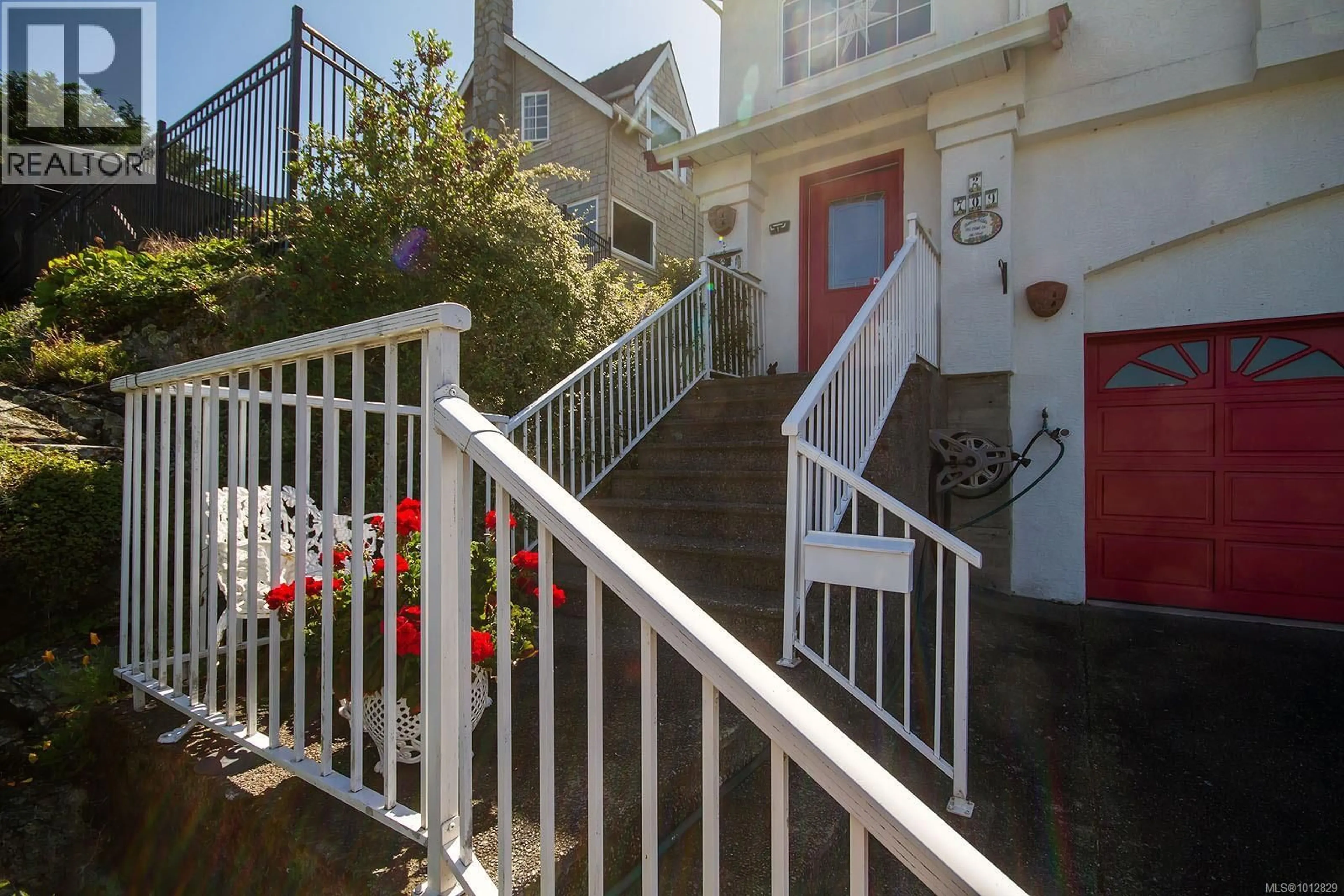 Patio, street for 2 - 709 LUSCOMBE PLACE, Esquimalt British Columbia V9A7L6