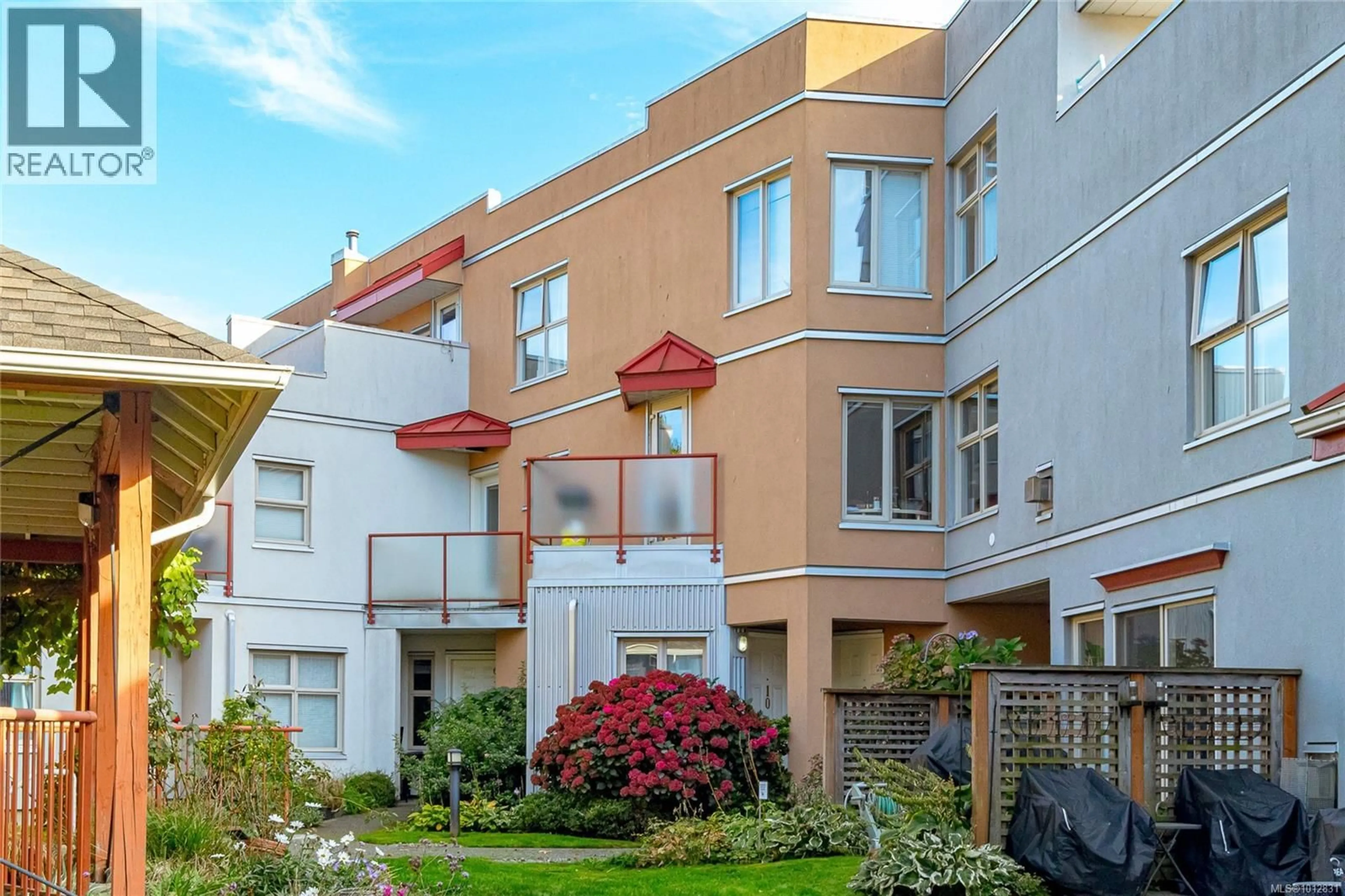 Unknown for 10 - 930 NORTH PARK STREET, Victoria British Columbia V8T1C6