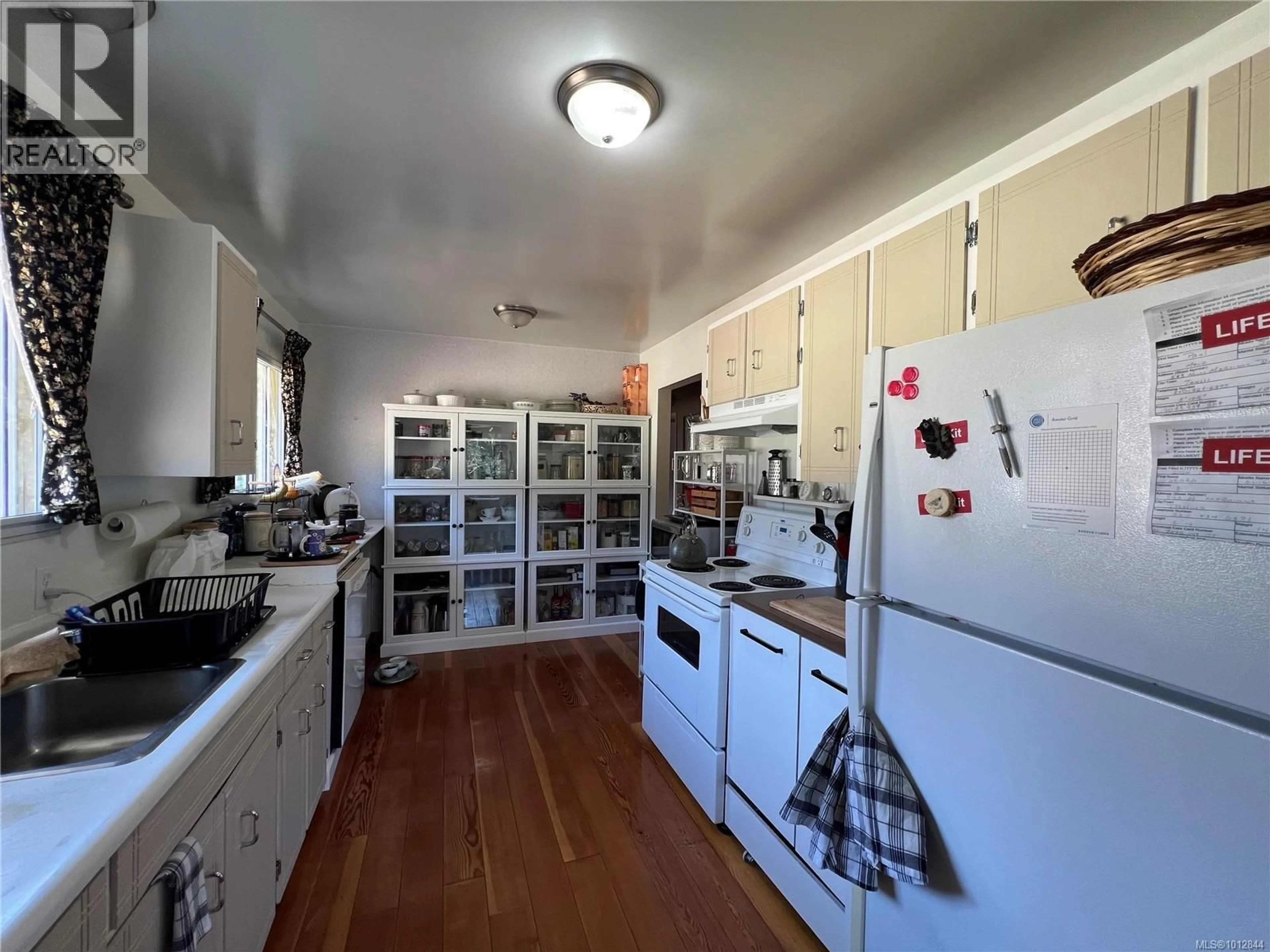 Standard kitchen, unknown for 543 MAQUINNA DRIVE NORTH, Tahsis British Columbia V0P1X0