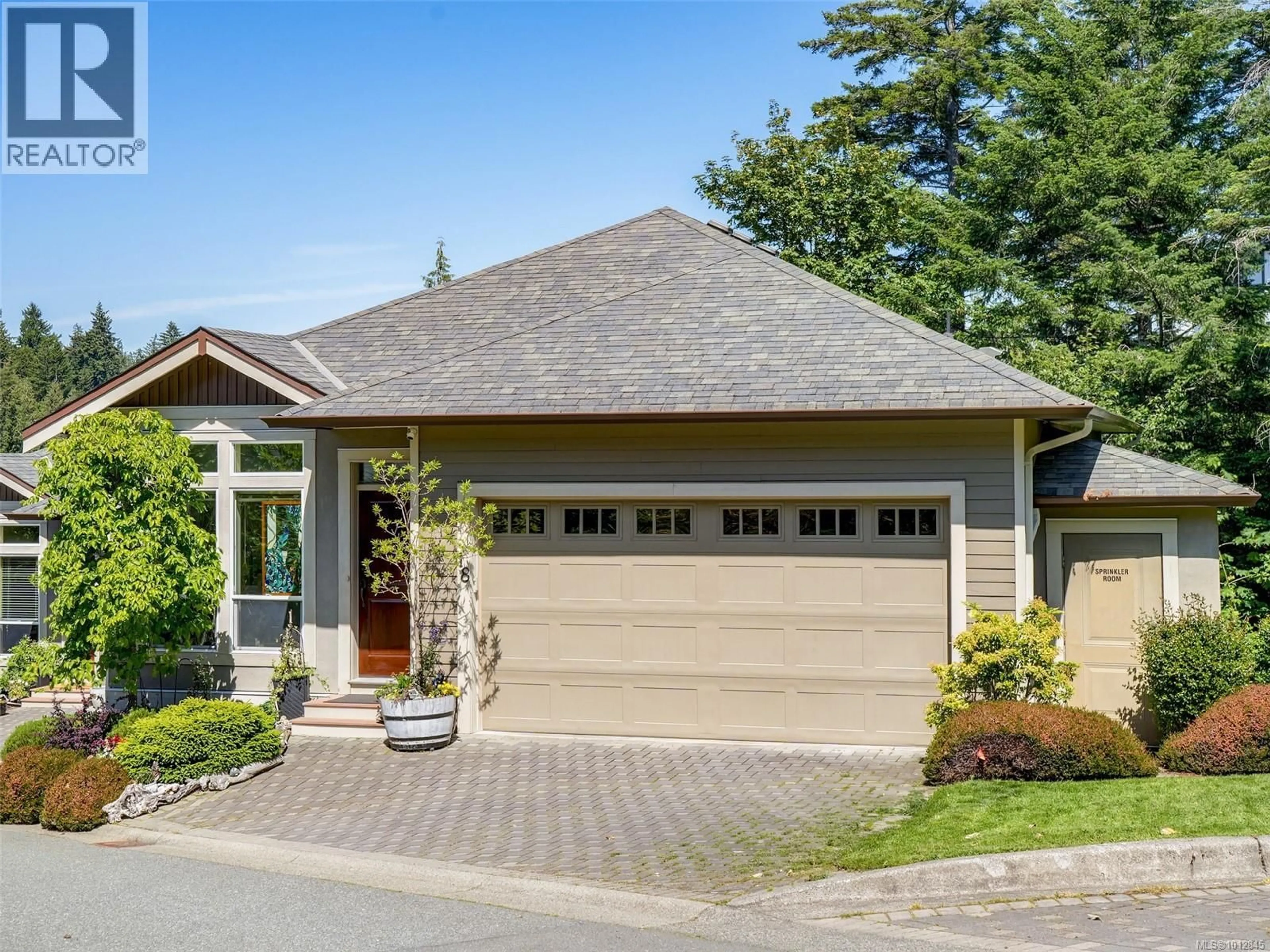 Home with vinyl exterior material, street for 18 - 551 BEZANTON WAY, Colwood British Columbia V9C0C5