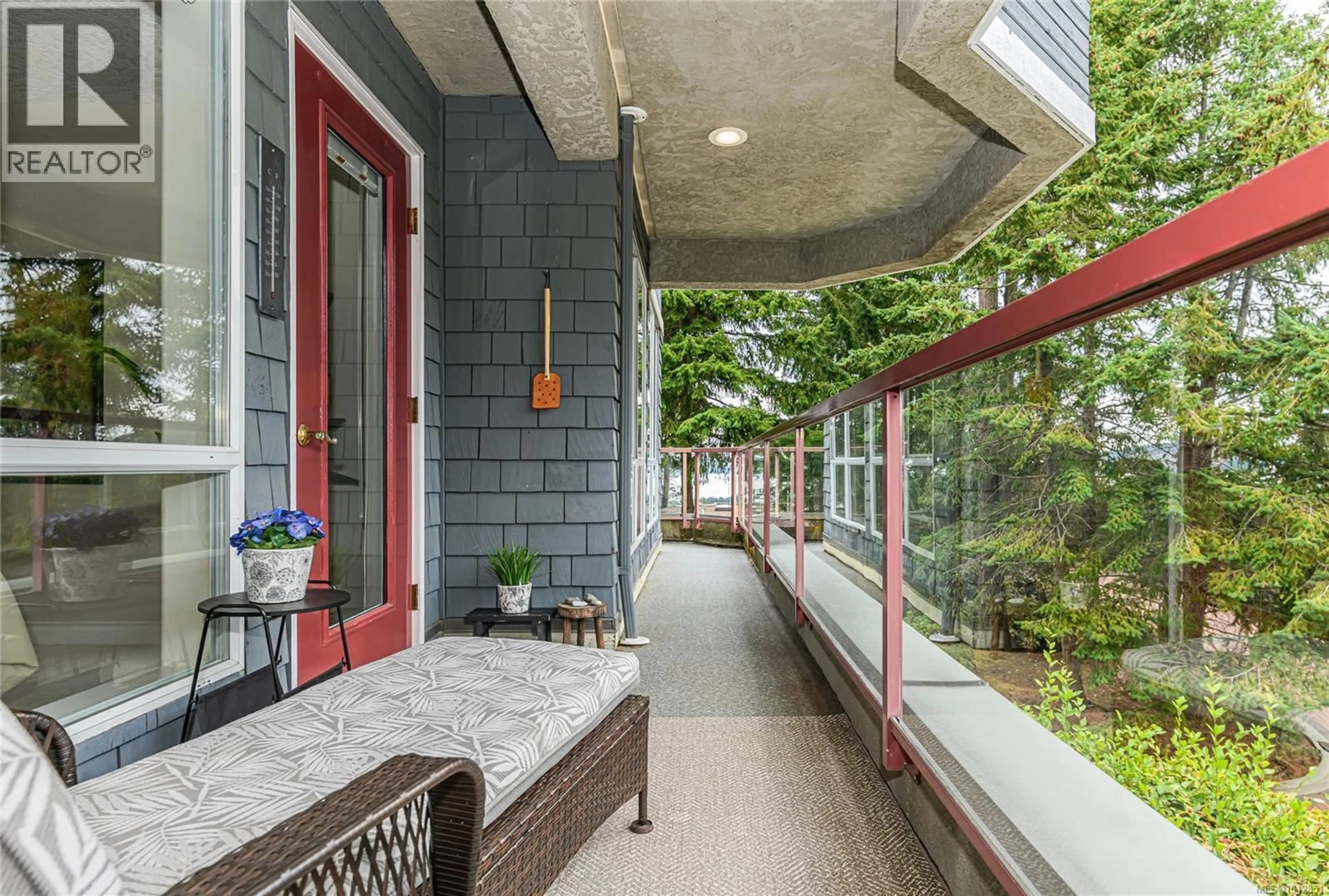 Patio, street for 201 - 940 BOULDERWOOD RISE, Saanich British Columbia V8Y3H5