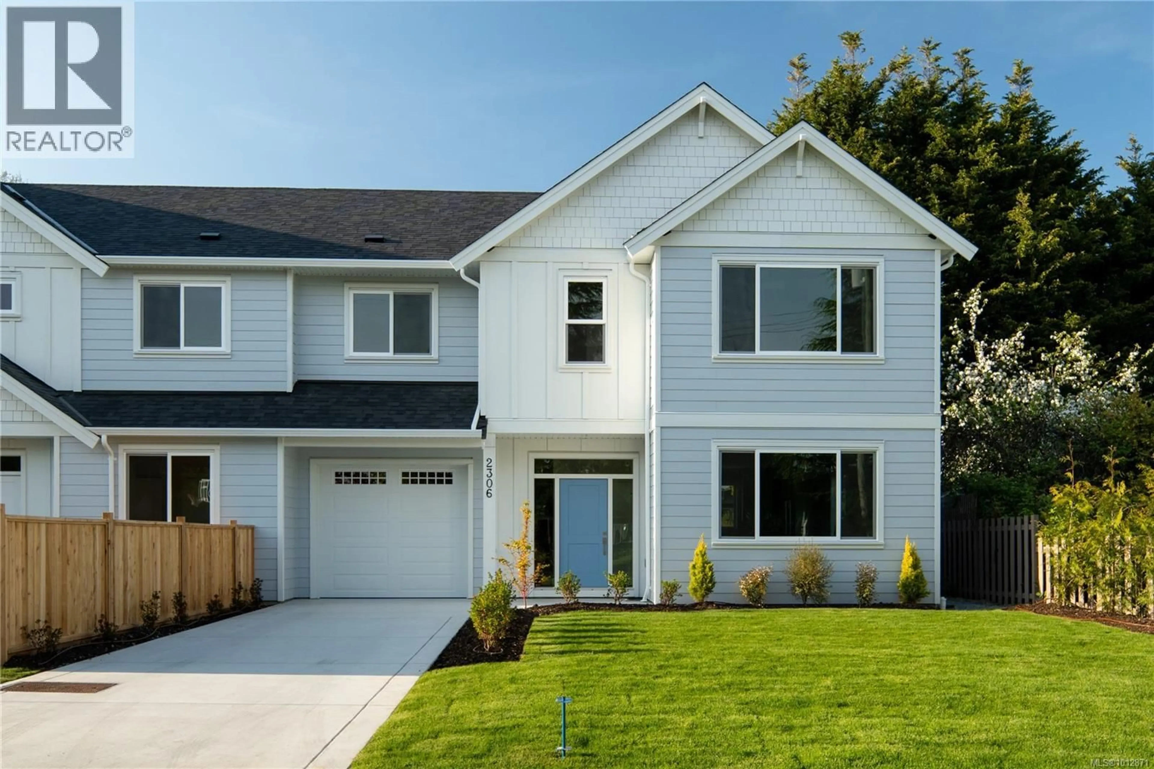 Home with vinyl exterior material, street for 2306 GROVE CRESCENT, Sidney British Columbia V8L3P9
