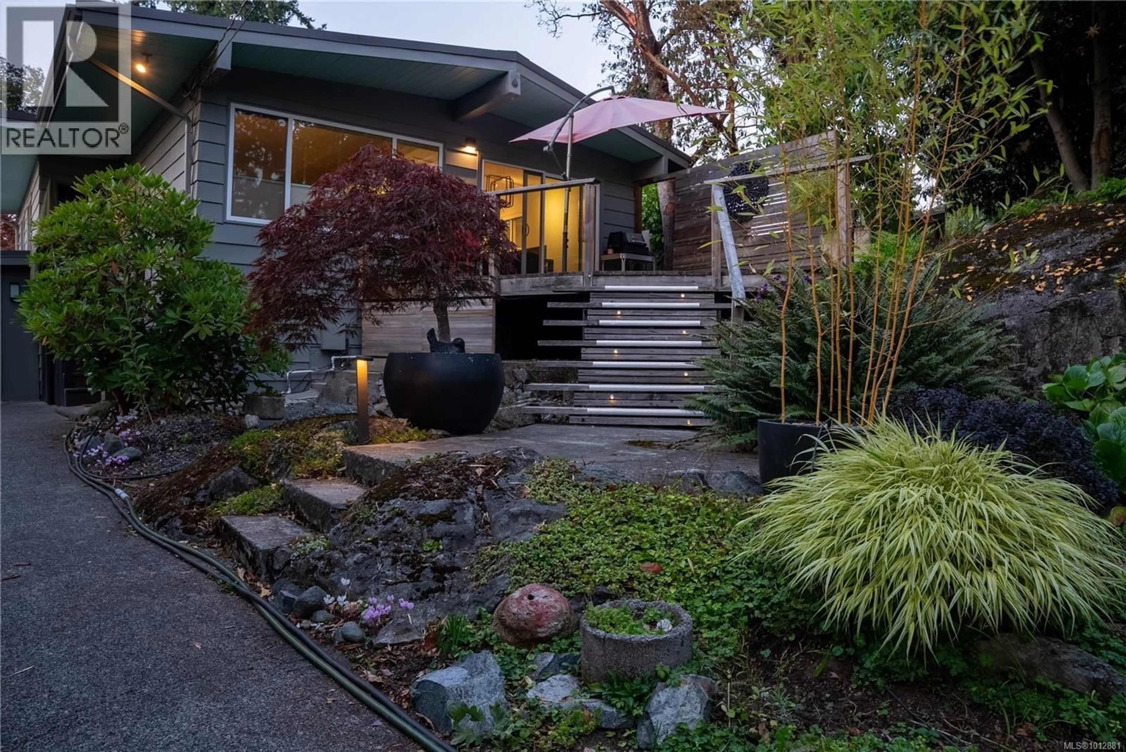 Unknown for 1376 CRAIGFLOWER ROAD, Esquimalt British Columbia V9A2Y7