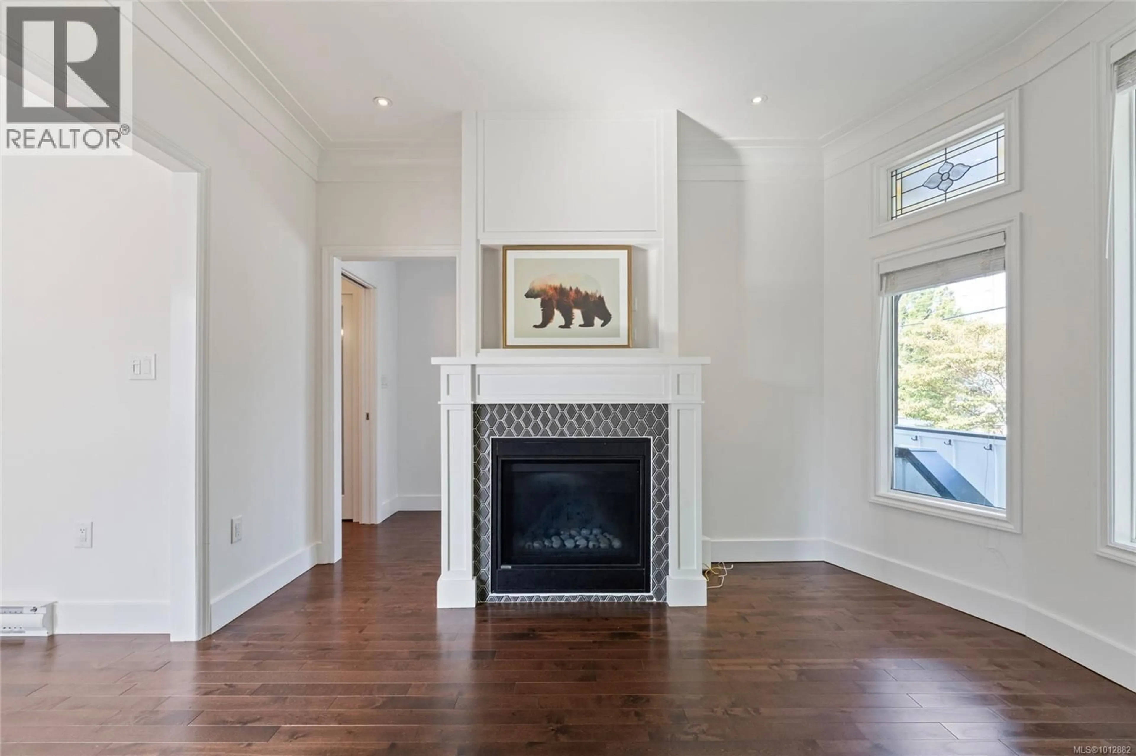 Unknown for 658 PINE STREET, Victoria British Columbia V9A2Z8
