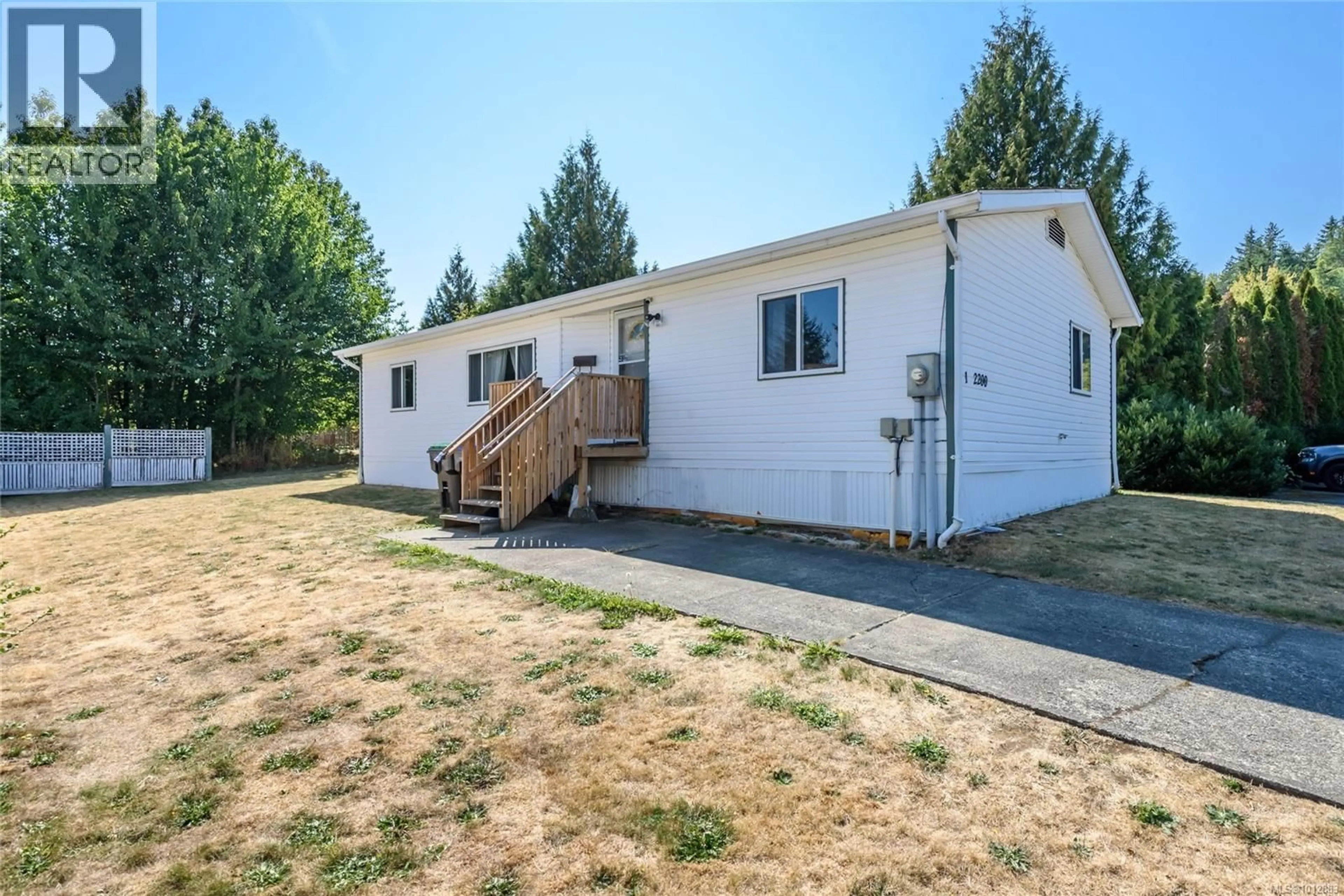Home with vinyl exterior material, unknown for 1 - 2200 LAMBERT DRIVE, Courtenay British Columbia V9N9E1