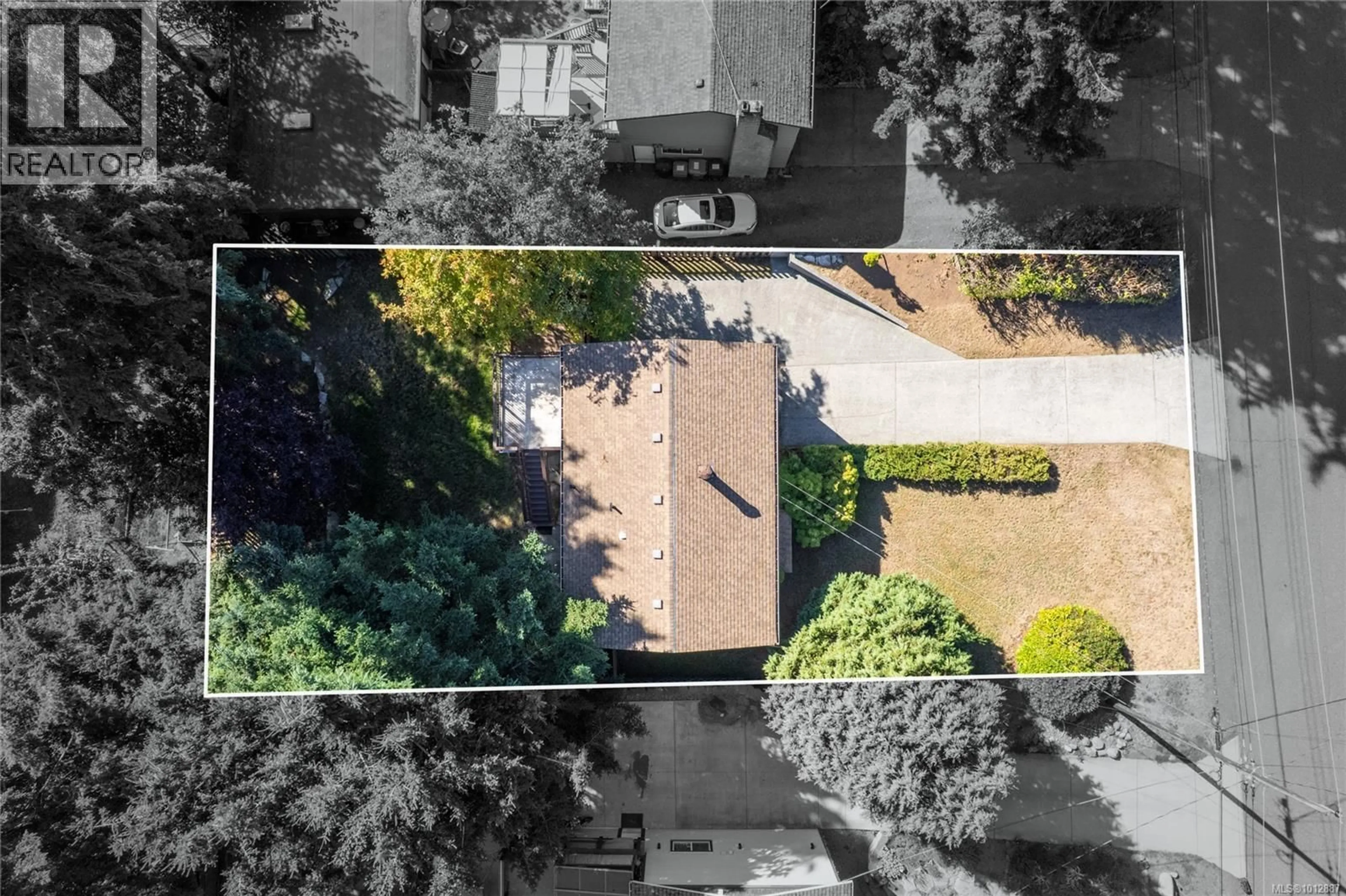 A pic from outside/outdoor area/front of a property/back of a property/a pic from drone, street for 3731 CALDWELL STREET, Nanaimo British Columbia V9T3X5