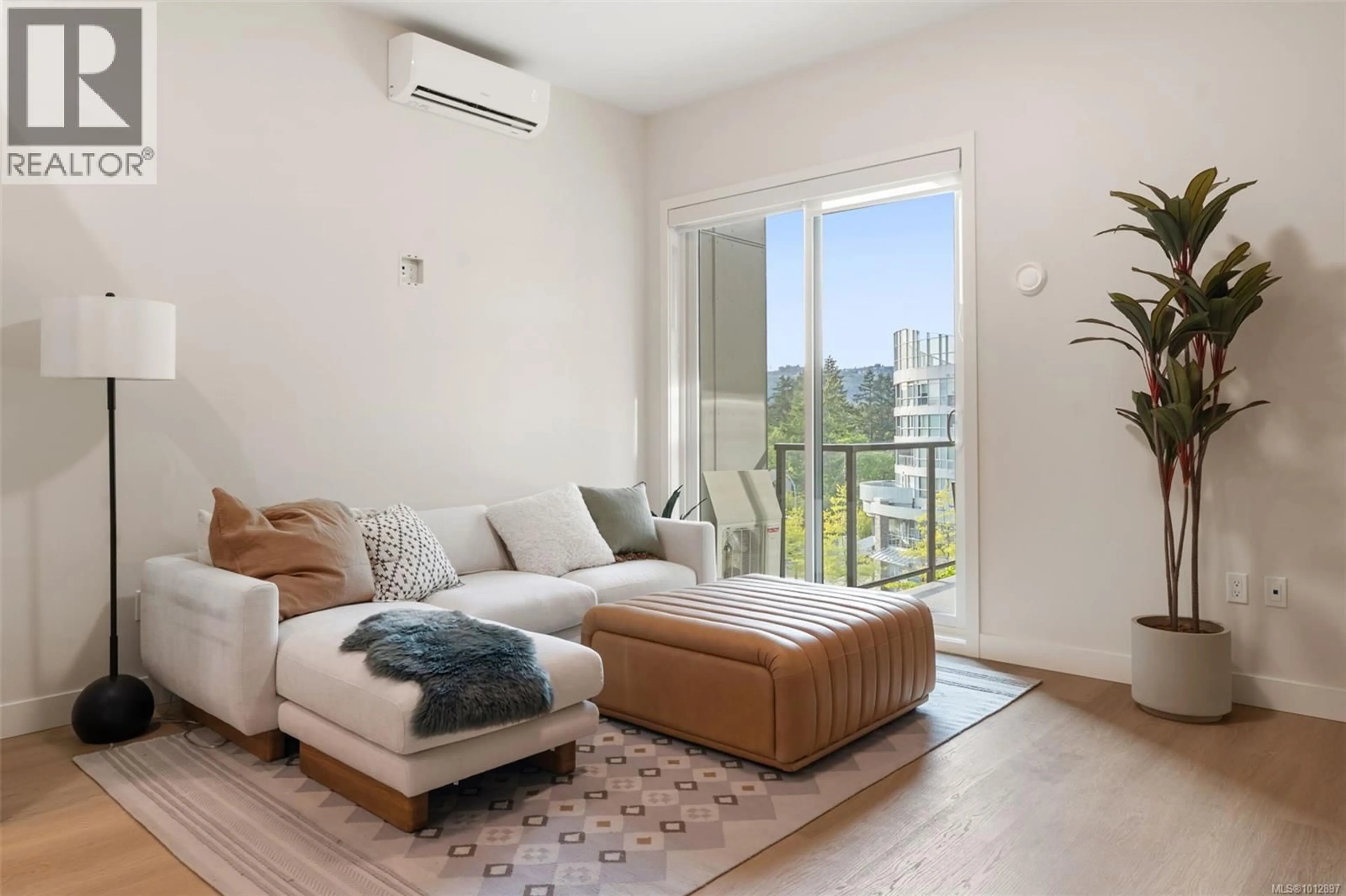 Living room with furniture, unknown for 406 - 2770 WINSTER ROAD, Langford British Columbia V9B7C7