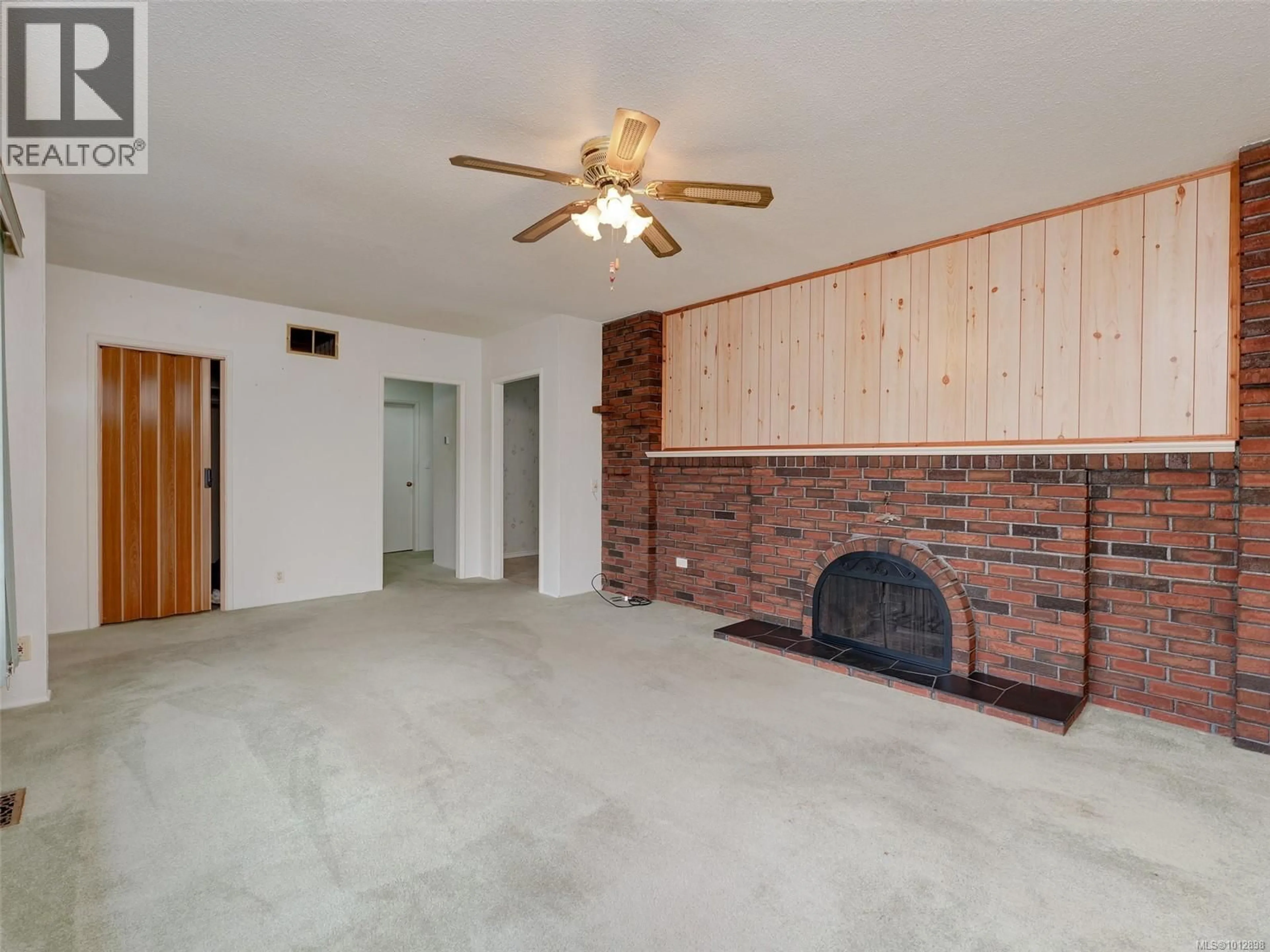 A pic of a room for 840 JASMINE AVENUE, Saanich British Columbia V8Z2P2