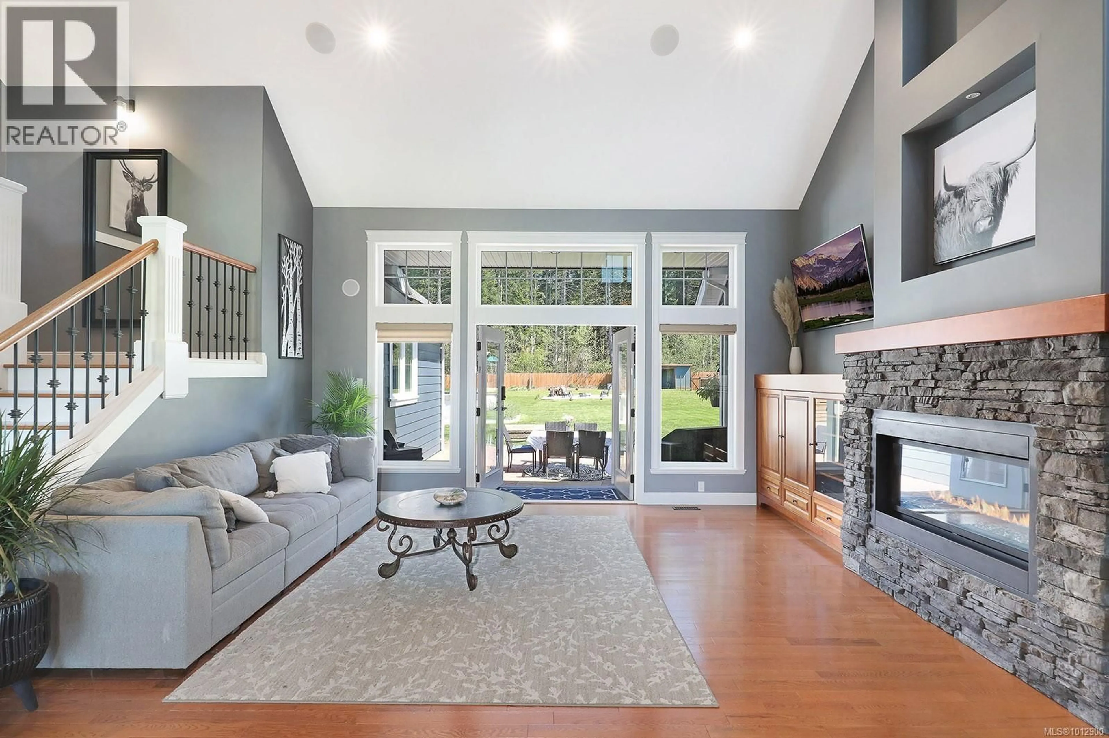 Living room with furniture, unknown for 2495 GRAHAM ROAD, Courtenay British Columbia V9J1T4