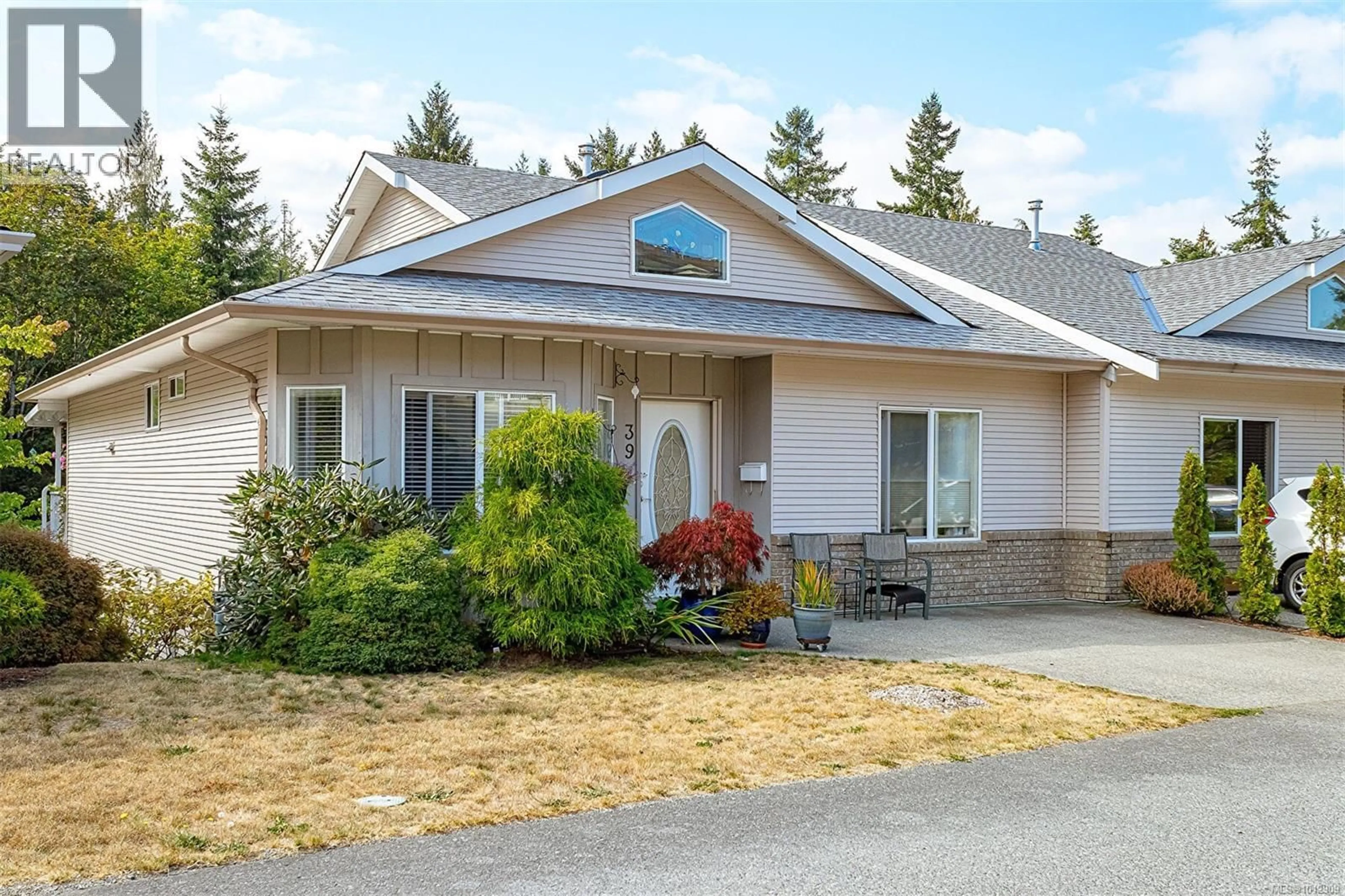Home with vinyl exterior material, street for 39 - 1150 WALKEM ROAD, Ladysmith British Columbia V9G1S1