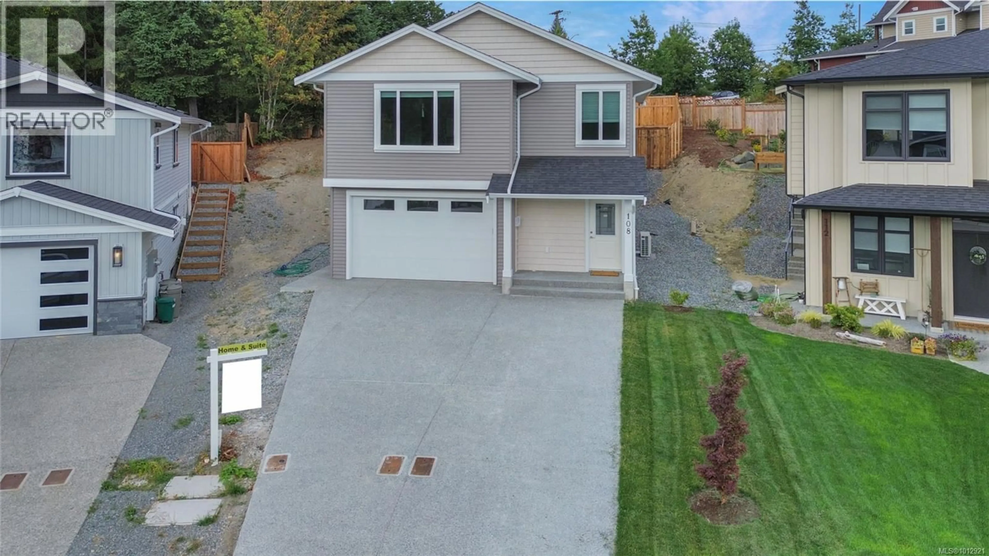 A pic from outside/outdoor area/front of a property/back of a property/a pic from drone, street for 108 BURNS PLACE, Ladysmith British Columbia V9G1P8