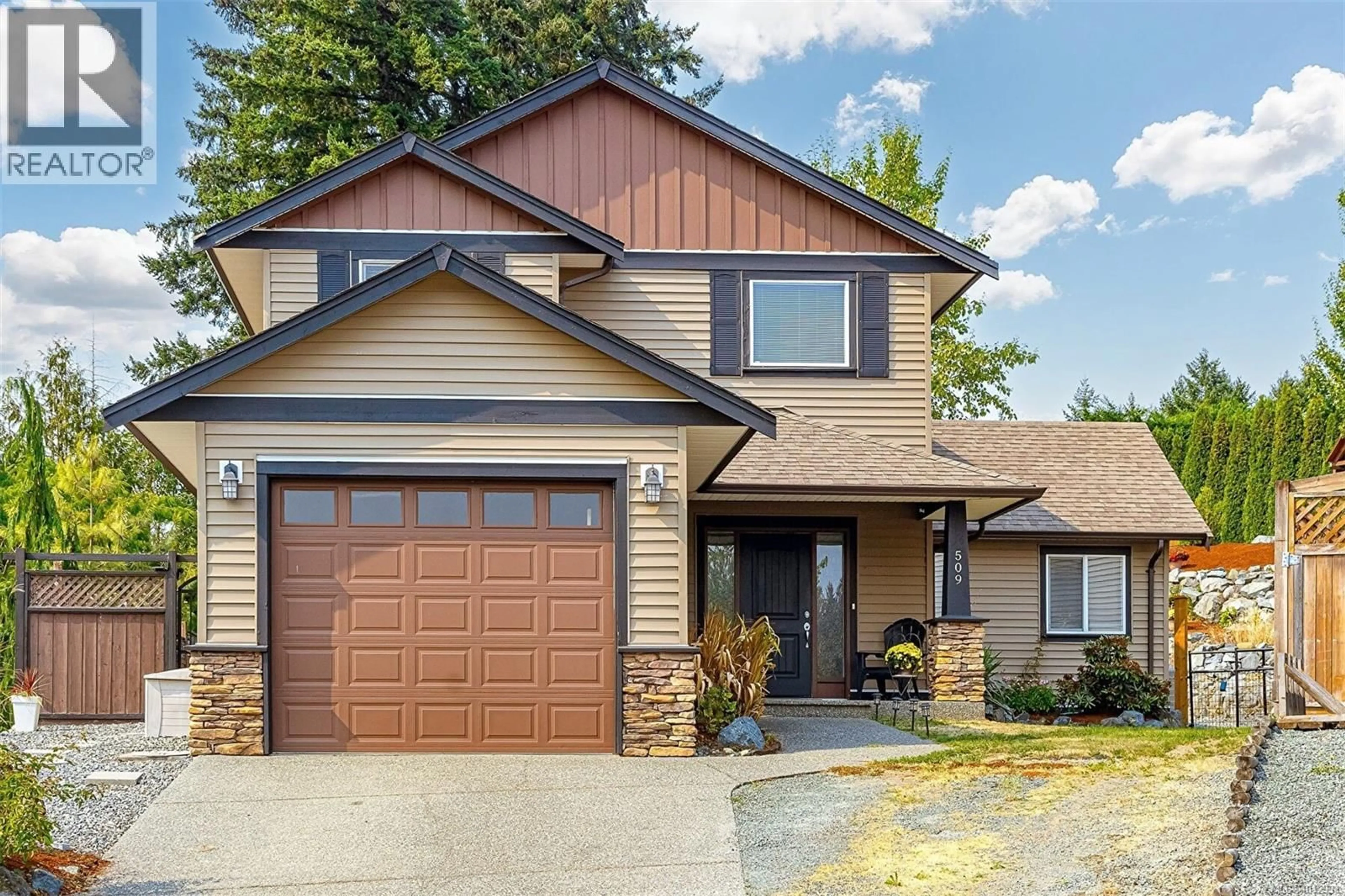 Home with vinyl exterior material, street for 509 SNAITH PLACE, Ladysmith British Columbia V9G2C5