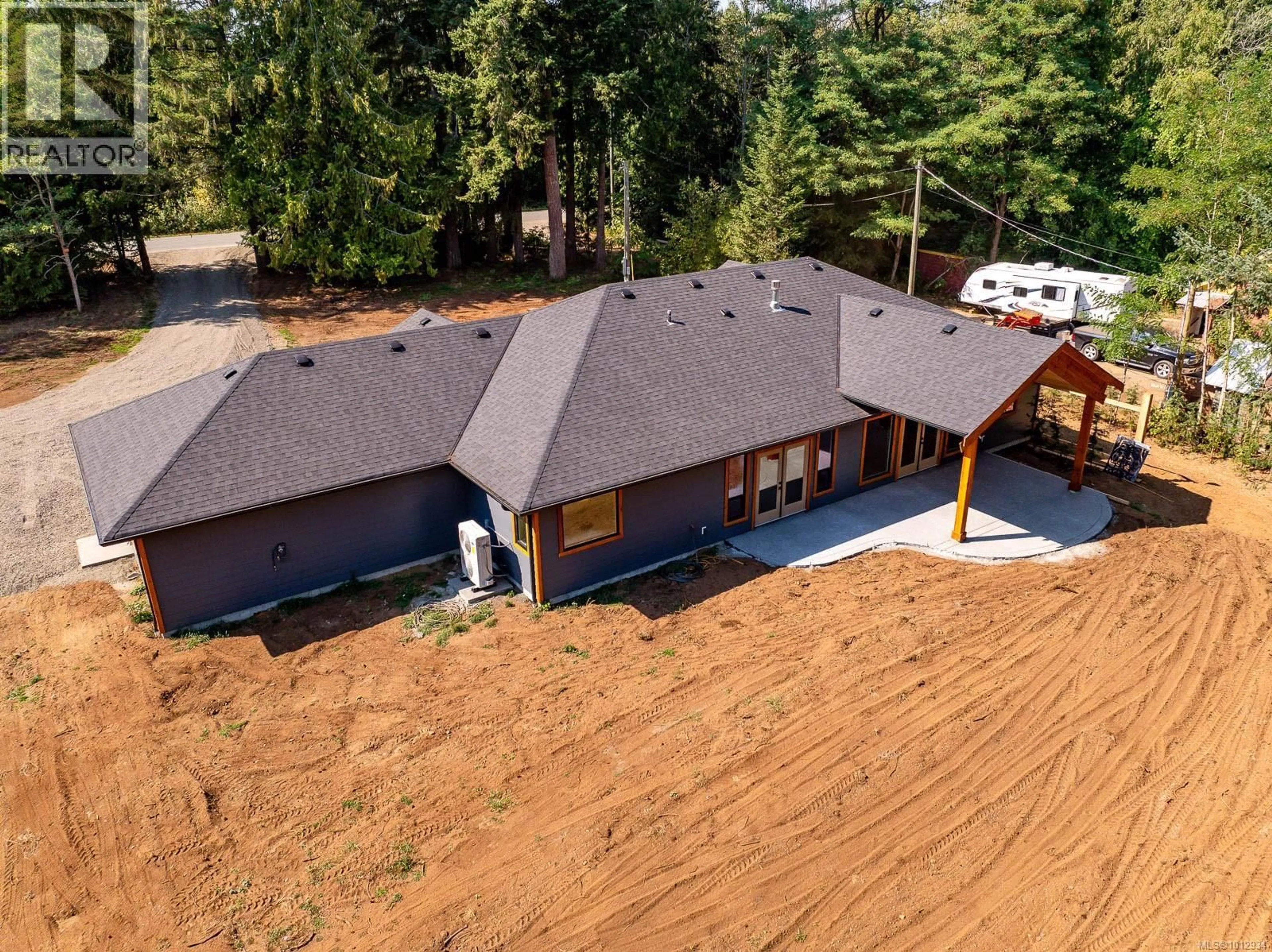 A pic from outside/outdoor area/front of a property/back of a property/a pic from drone, building for 3368 SMALL ROAD, Courtenay British Columbia V9N3Z6