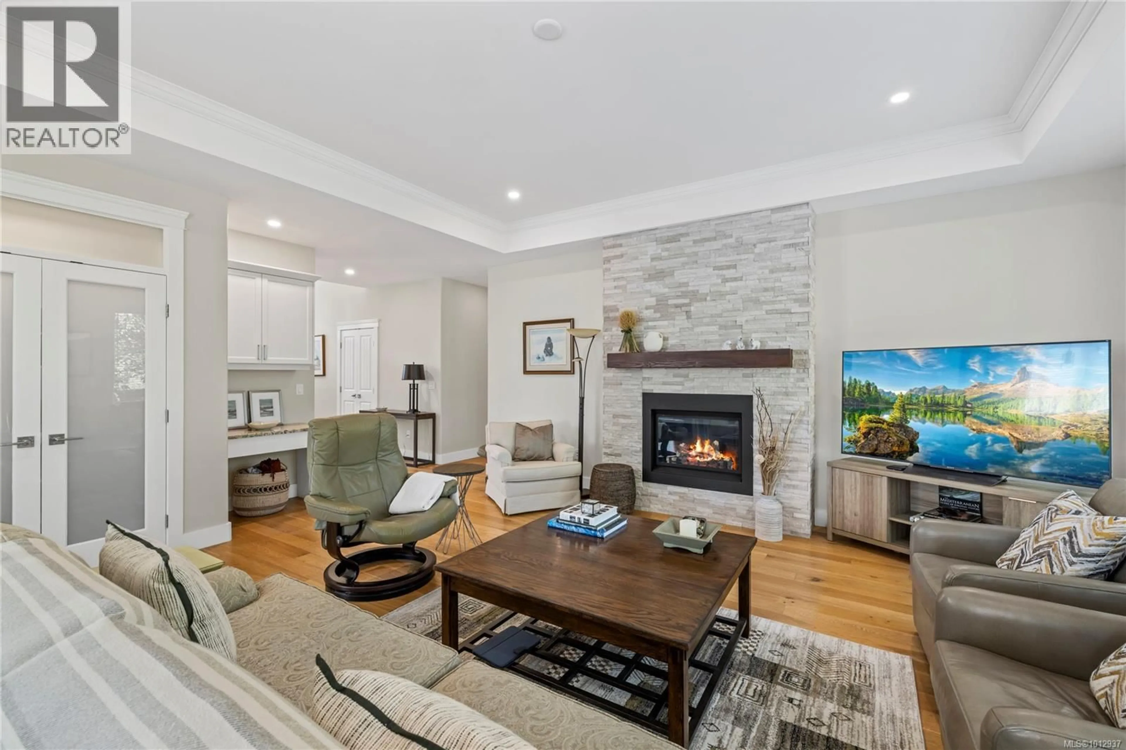Living room with furniture, unknown for 1447 CIMARRON COURT, Parksville British Columbia V9P1X3