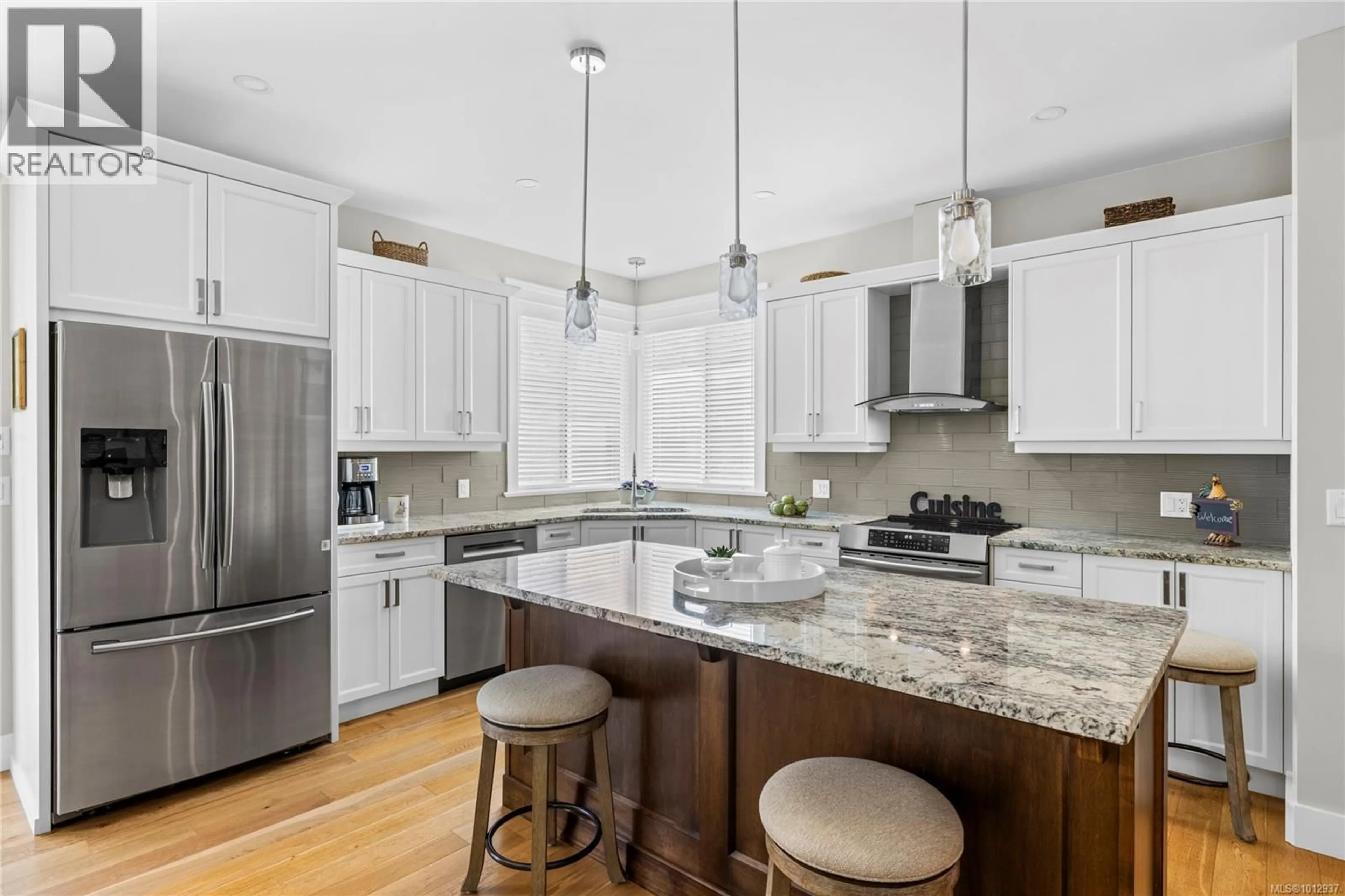 Open concept kitchen, ceramic/tile floor for 1447 CIMARRON COURT, Parksville British Columbia V9P1X3