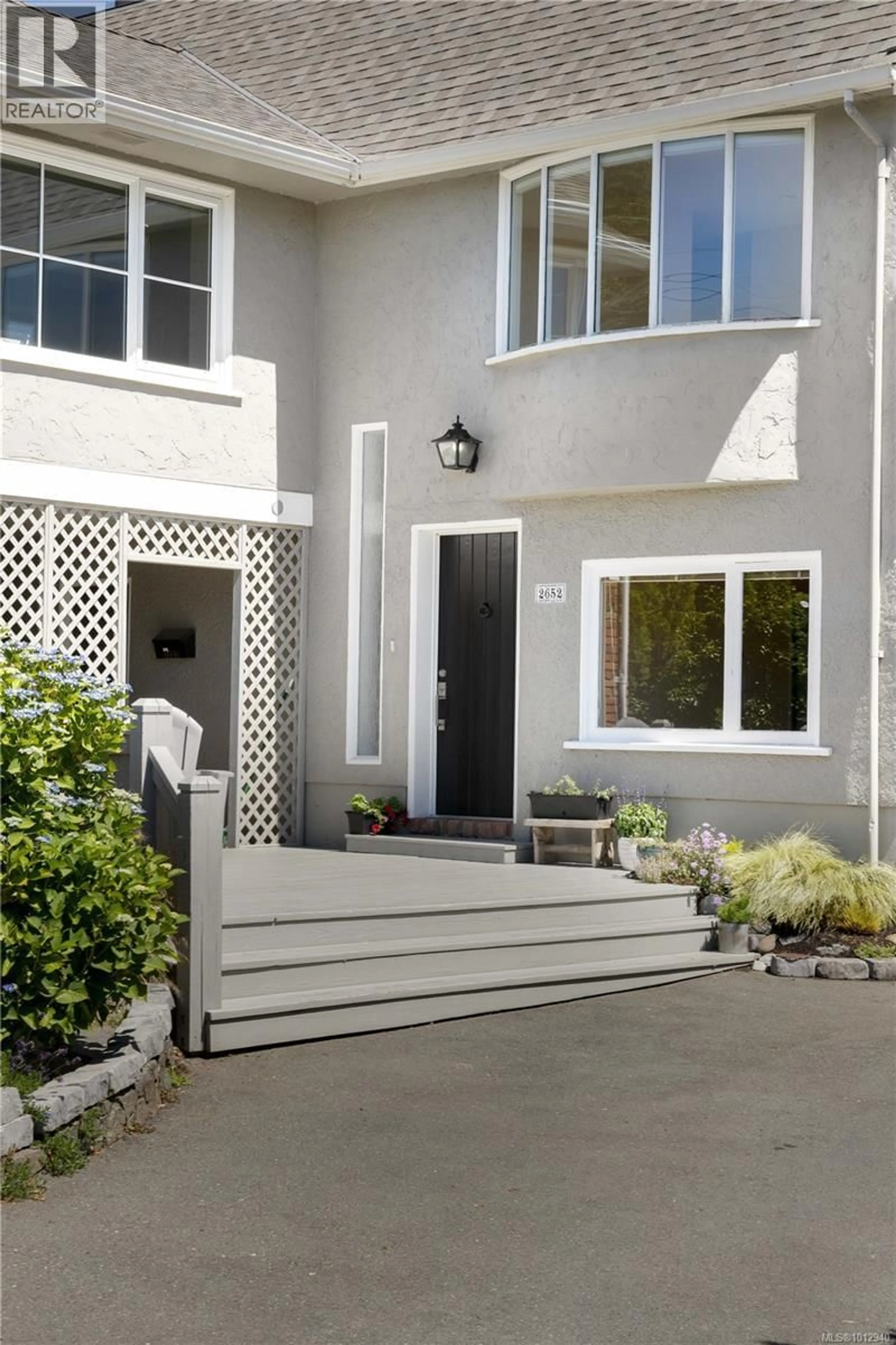 Home with vinyl exterior material, street for 2652 KILLARNEY ROAD, Saanich British Columbia V8P3G8
