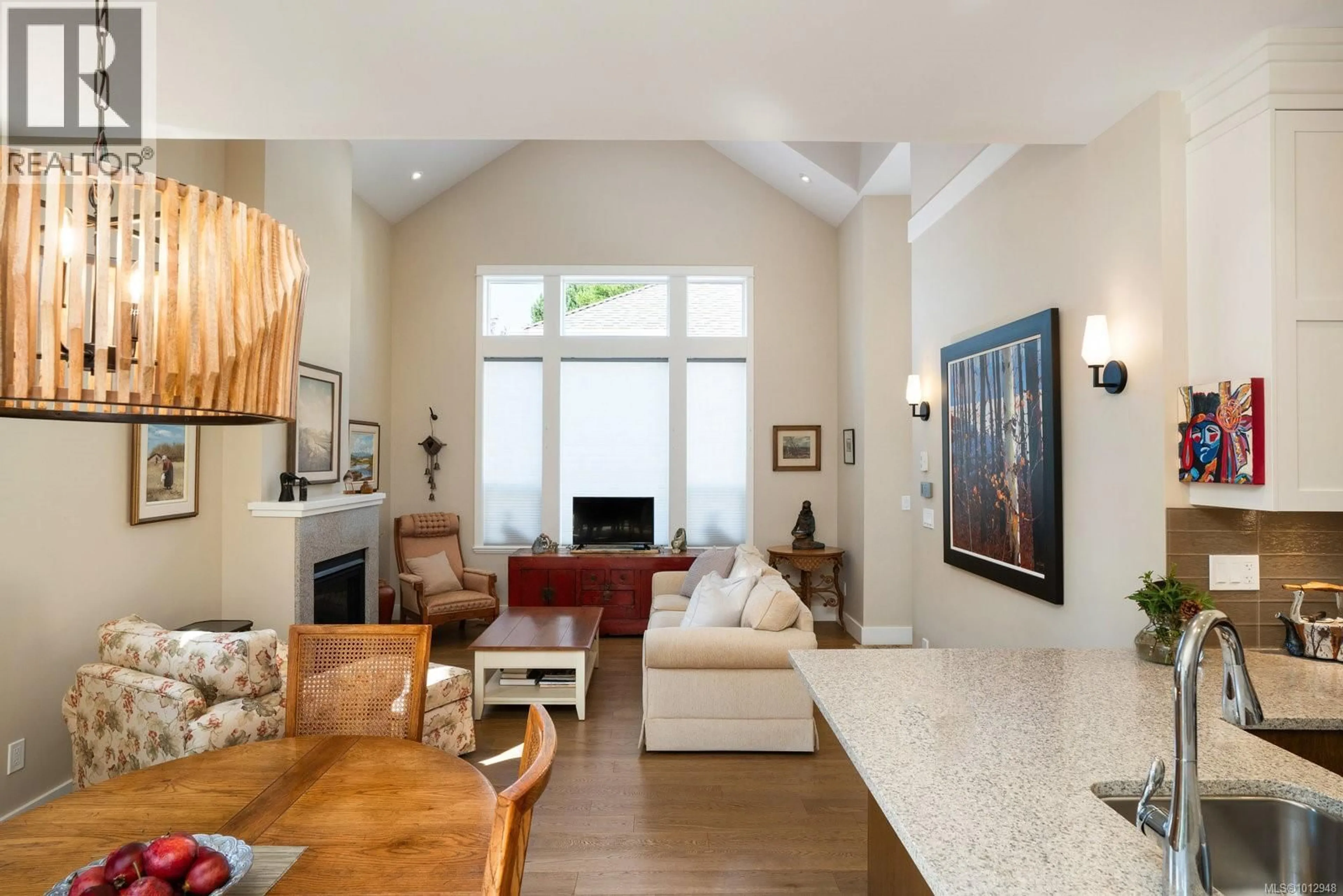 Living room with furniture, unknown for 2 - 2430 HENRY AVENUE, Sidney British Columbia V8L2B7