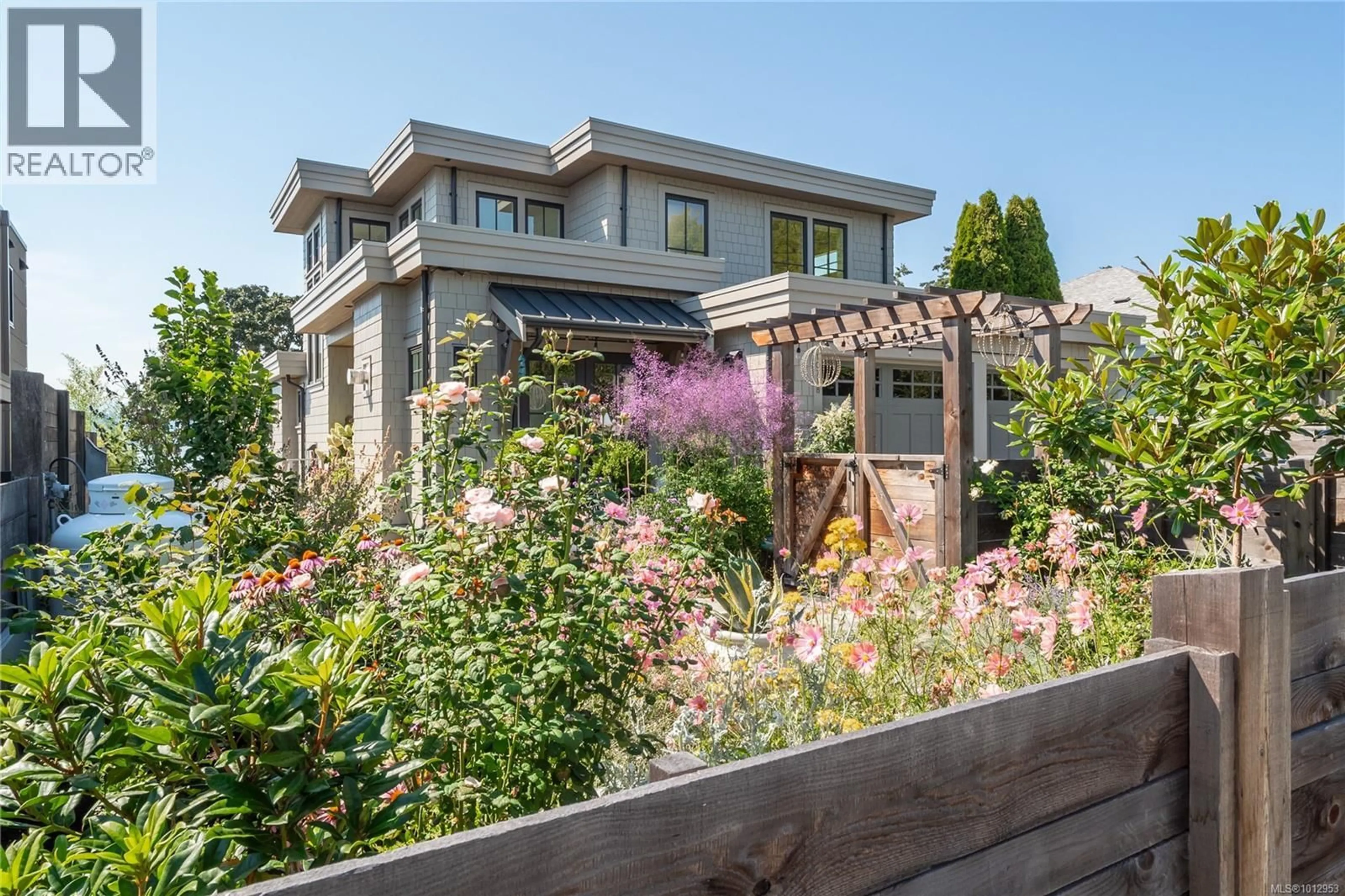 Unknown for 10718 MADRONA DRIVE, North Saanich British Columbia V8L5M7