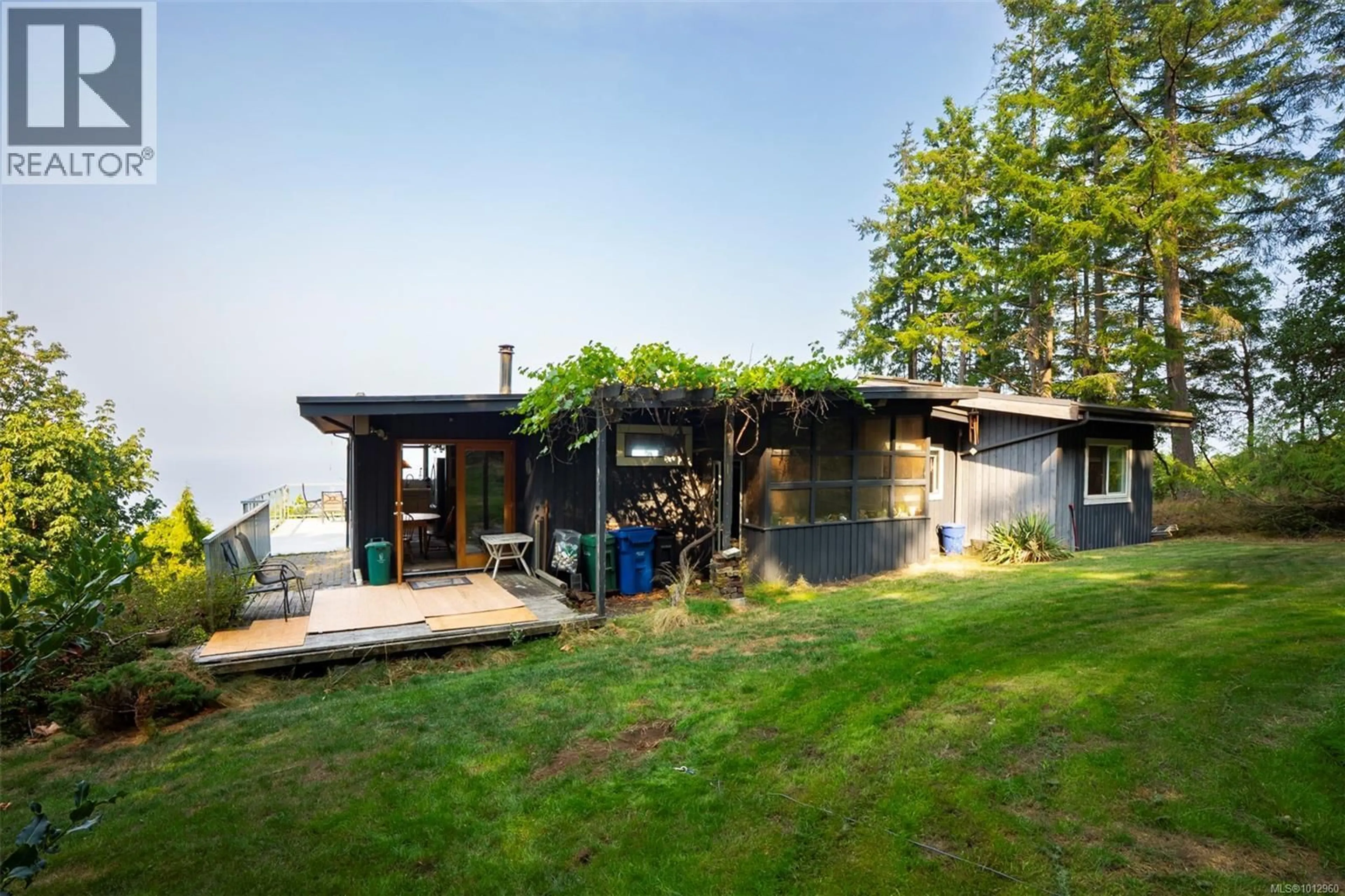 Patio, unknown for 5207 LOST LAKE ROAD, Nanaimo British Columbia V9T5E6