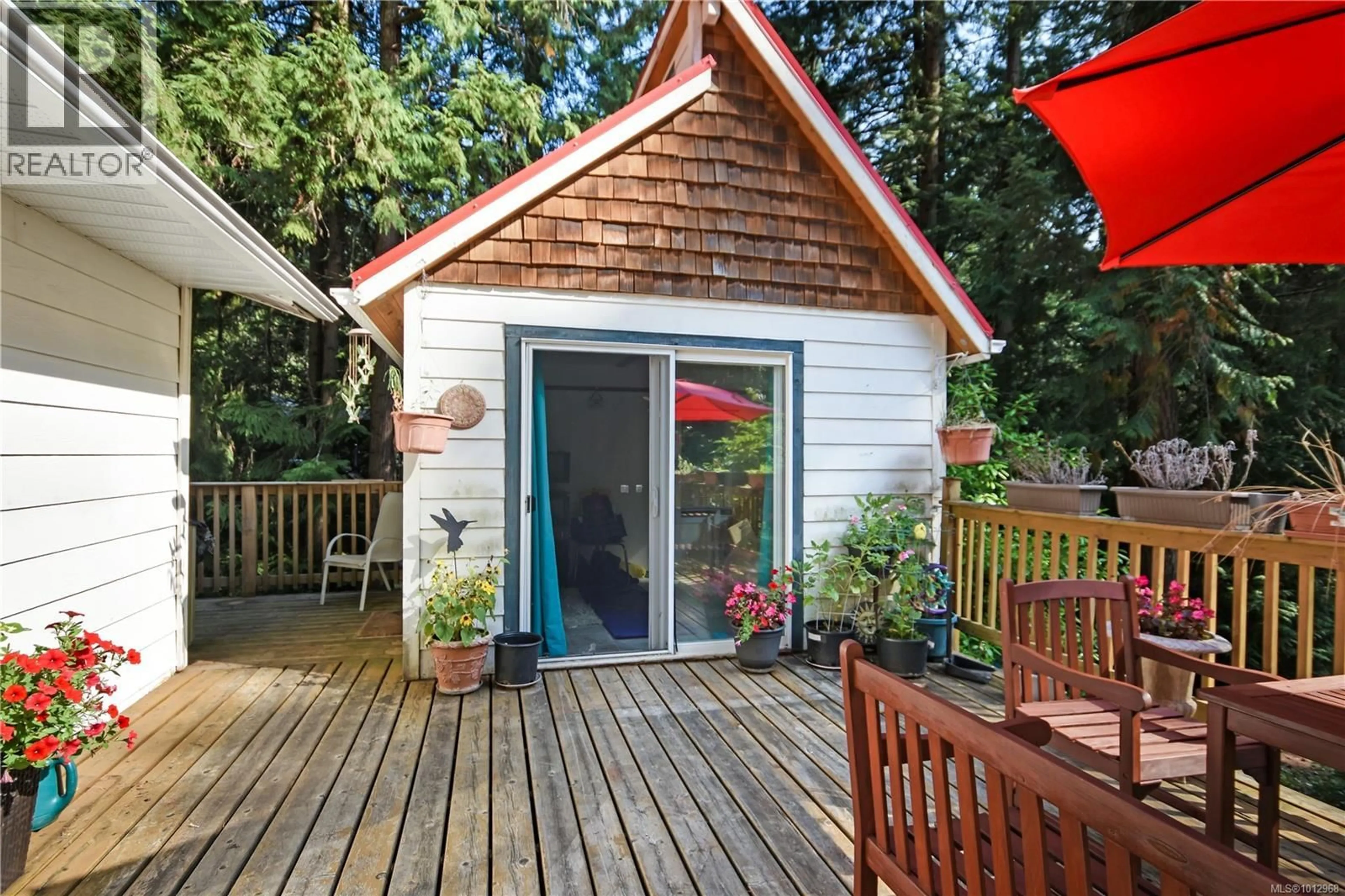 Patio, water/lake/river/ocean view for 949 CARMEN CRESCENT, Gabriola Island British Columbia V0R1X2