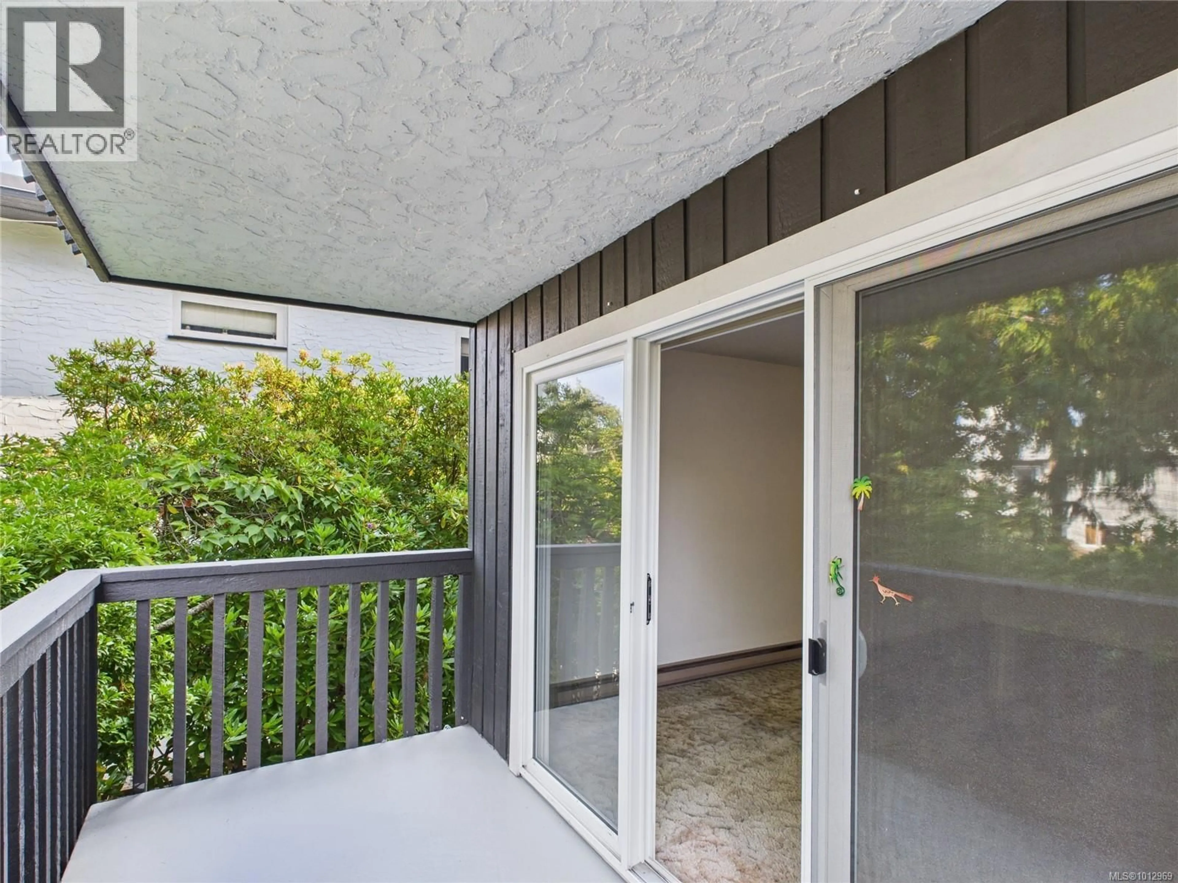 Patio, water/lake/river/ocean view for 201 - 1035 MCCLURE STREET, Victoria British Columbia V8V3G1