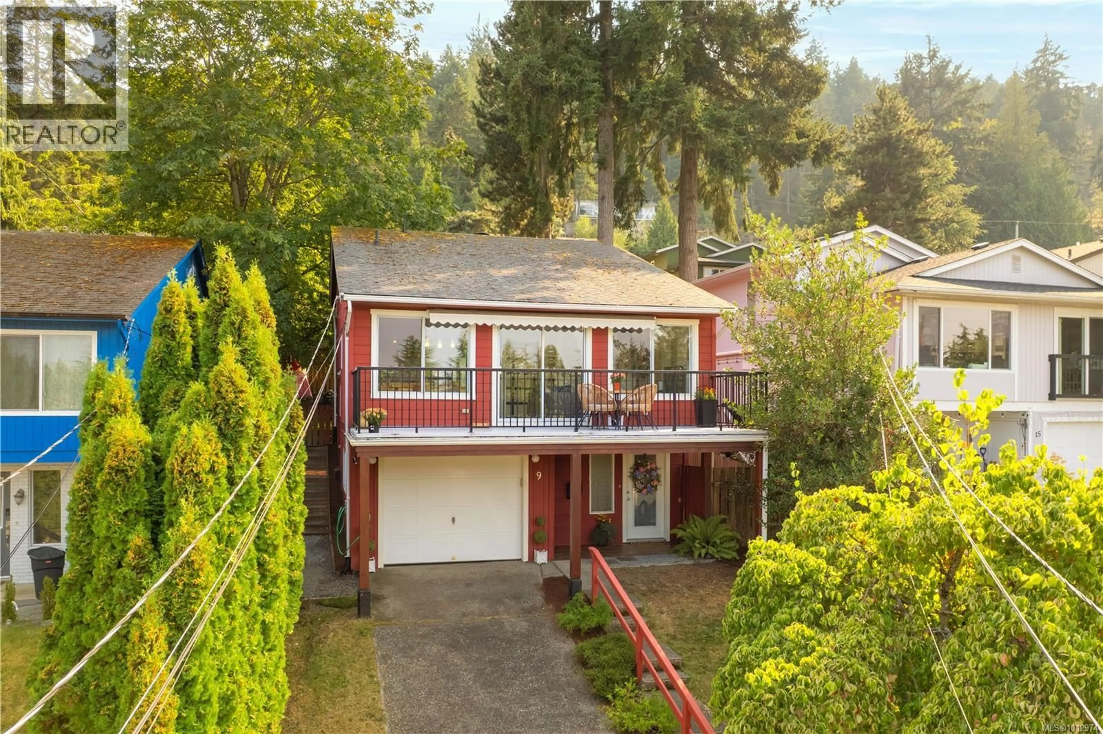 A pic from outside/outdoor area/front of a property/back of a property/a pic from drone, street for 9 MORGAN PLACE, Nanaimo British Columbia V9T5B8