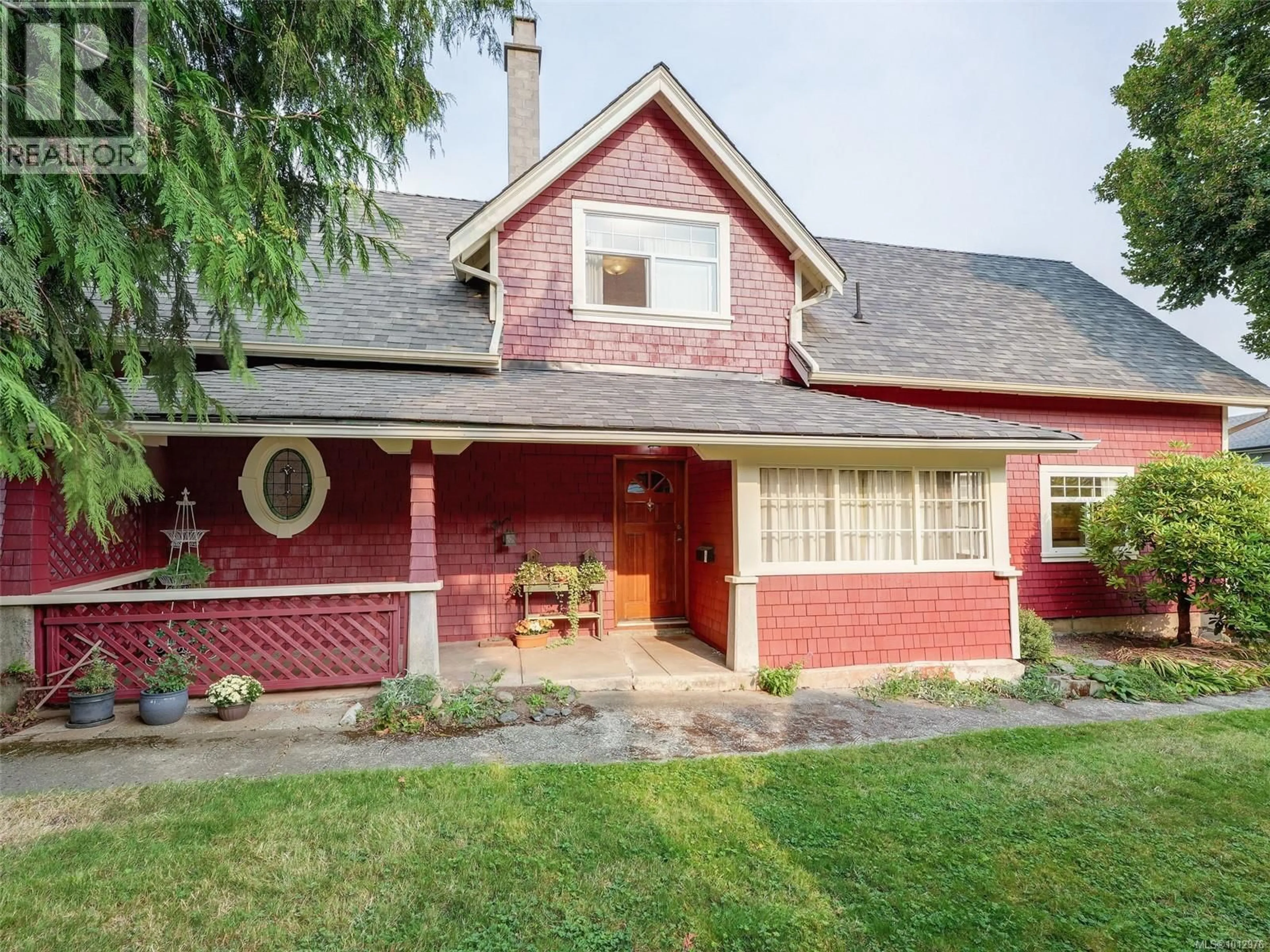 Home with brick exterior material, street for 576 OBED AVENUE, Saanich British Columbia V9A1K5