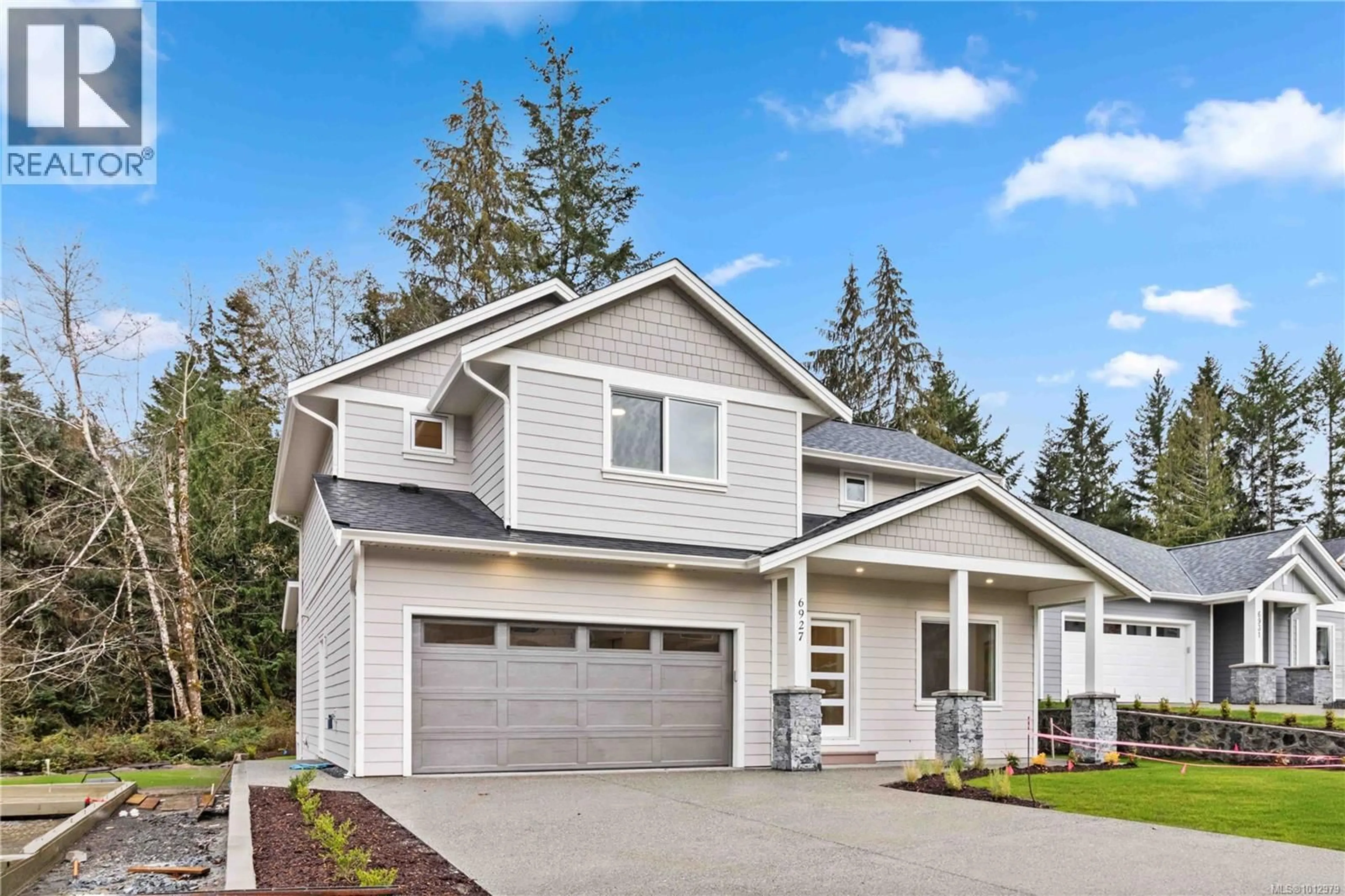 Home with vinyl exterior material, street for 6927 RIDGECREST ROAD, Sooke British Columbia V9Z1P9