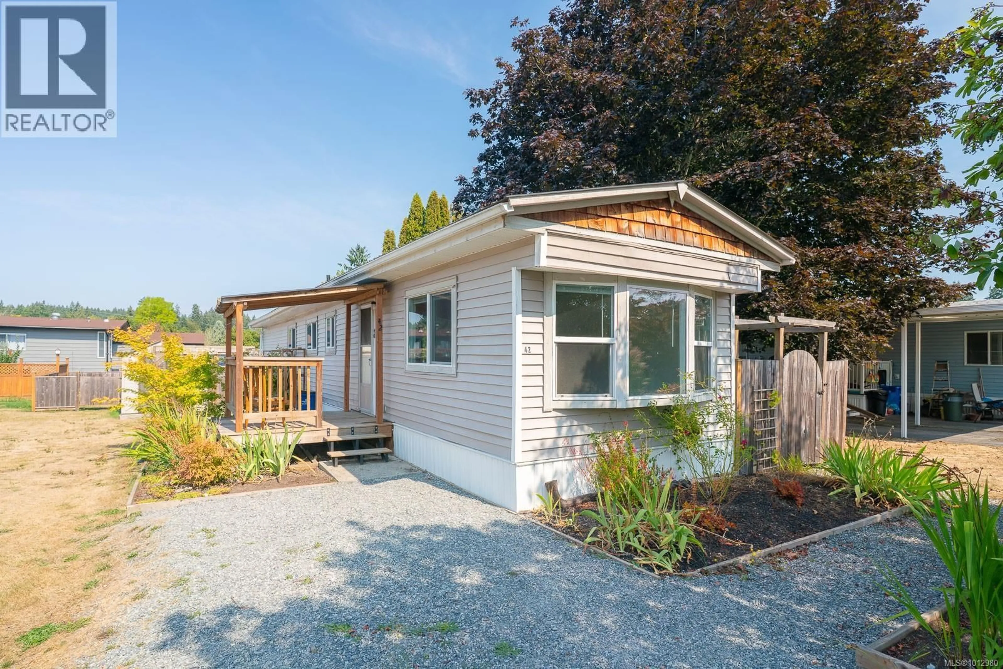Home with vinyl exterior material, street for 42 - 1572 SEABIRD ROAD, Nanaimo British Columbia V9G1L3
