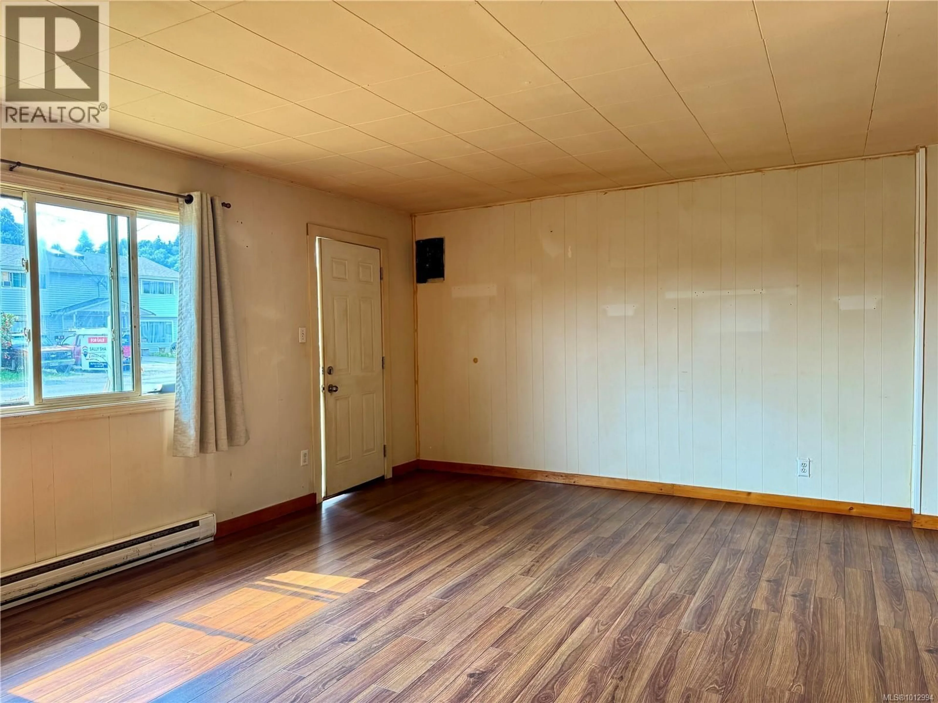 A pic of a room for 1740 15TH AVENUE, Campbell River British Columbia V9W4J6