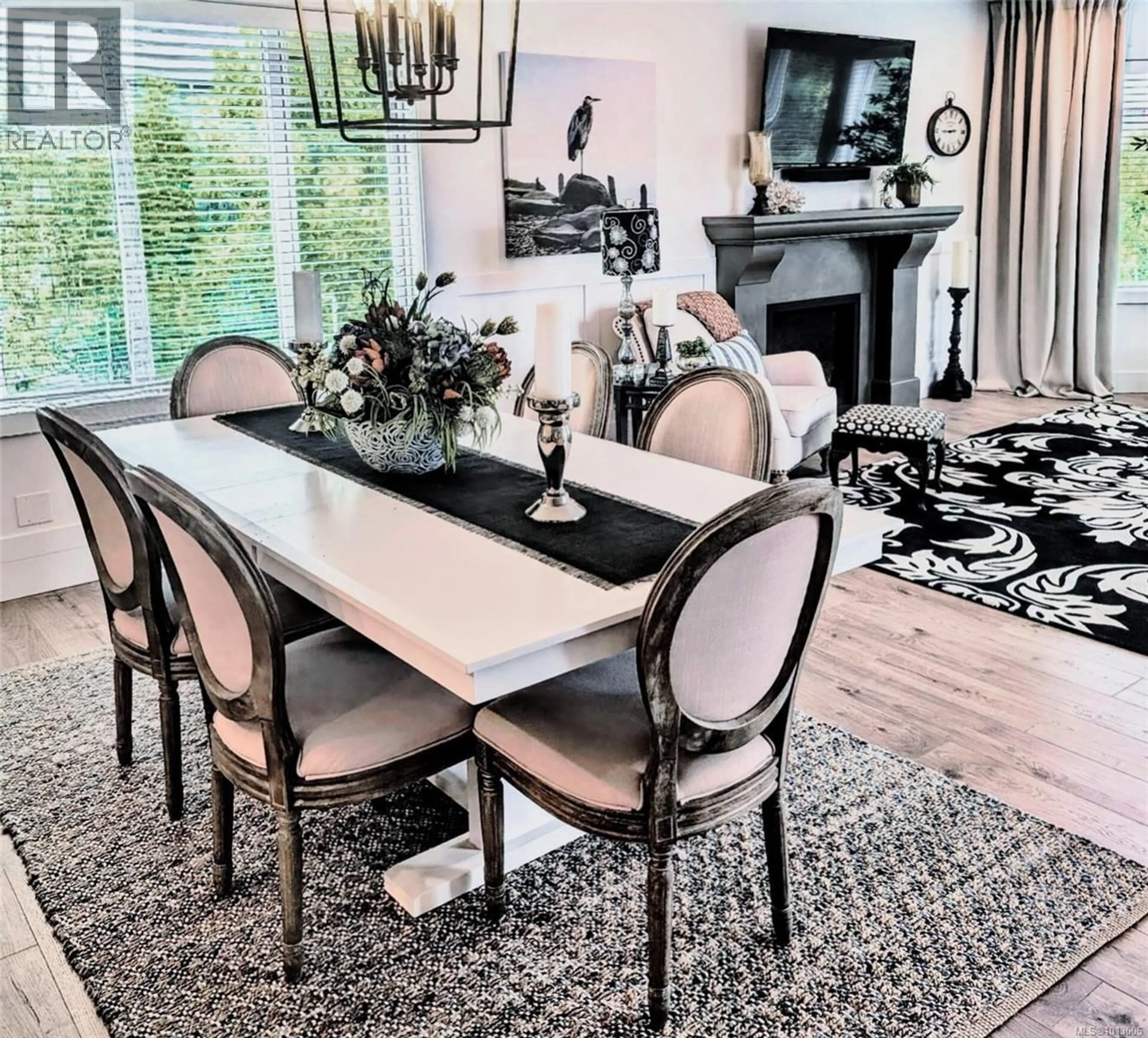 Dining room, wood/laminate floor for 516 - 50 SONGHEES ROAD, Victoria British Columbia V9A7J4