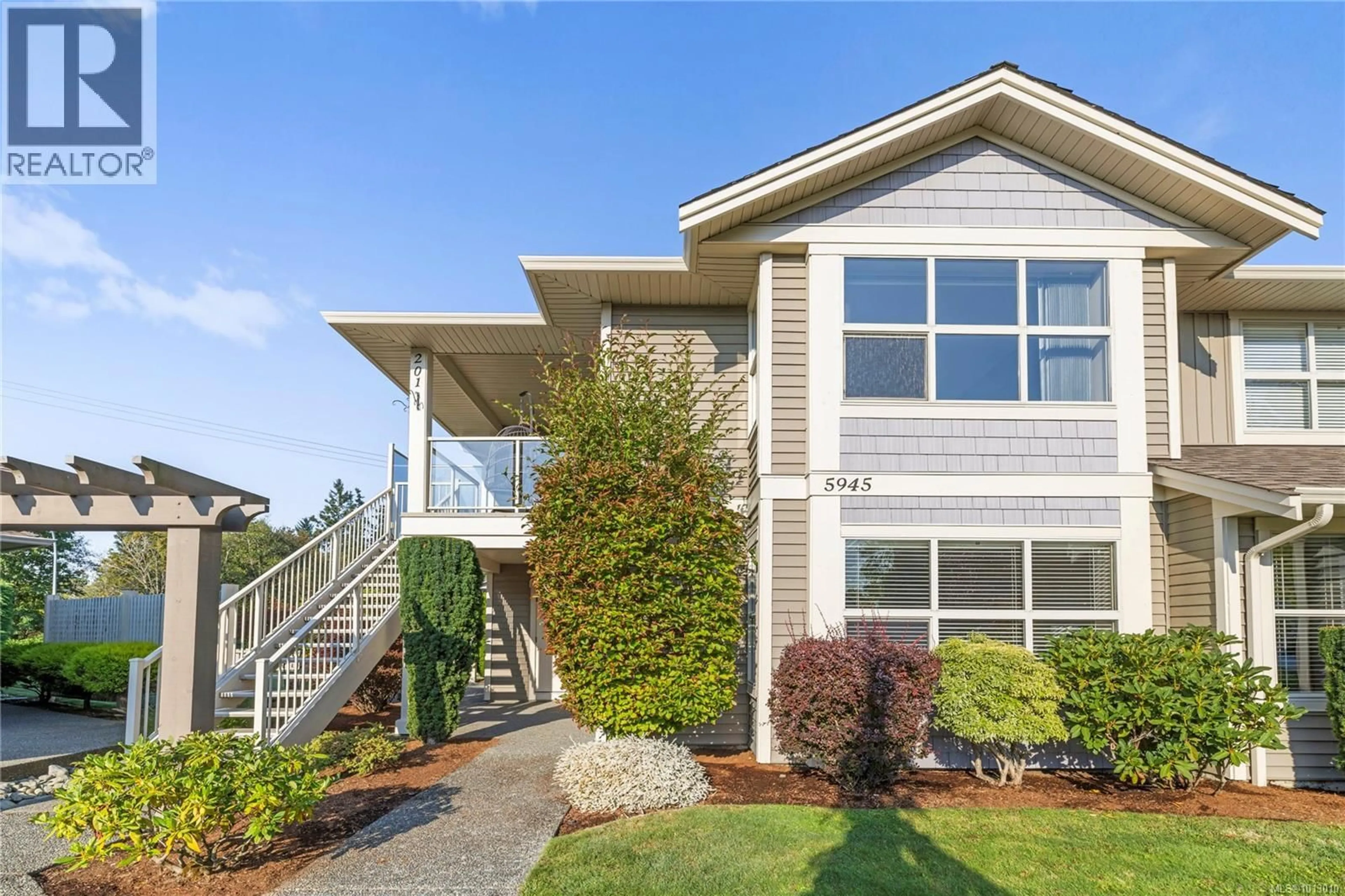 Home with vinyl exterior material, unknown for 201 - 5945 KADEN PLACE, Nanaimo British Columbia V9T0B5