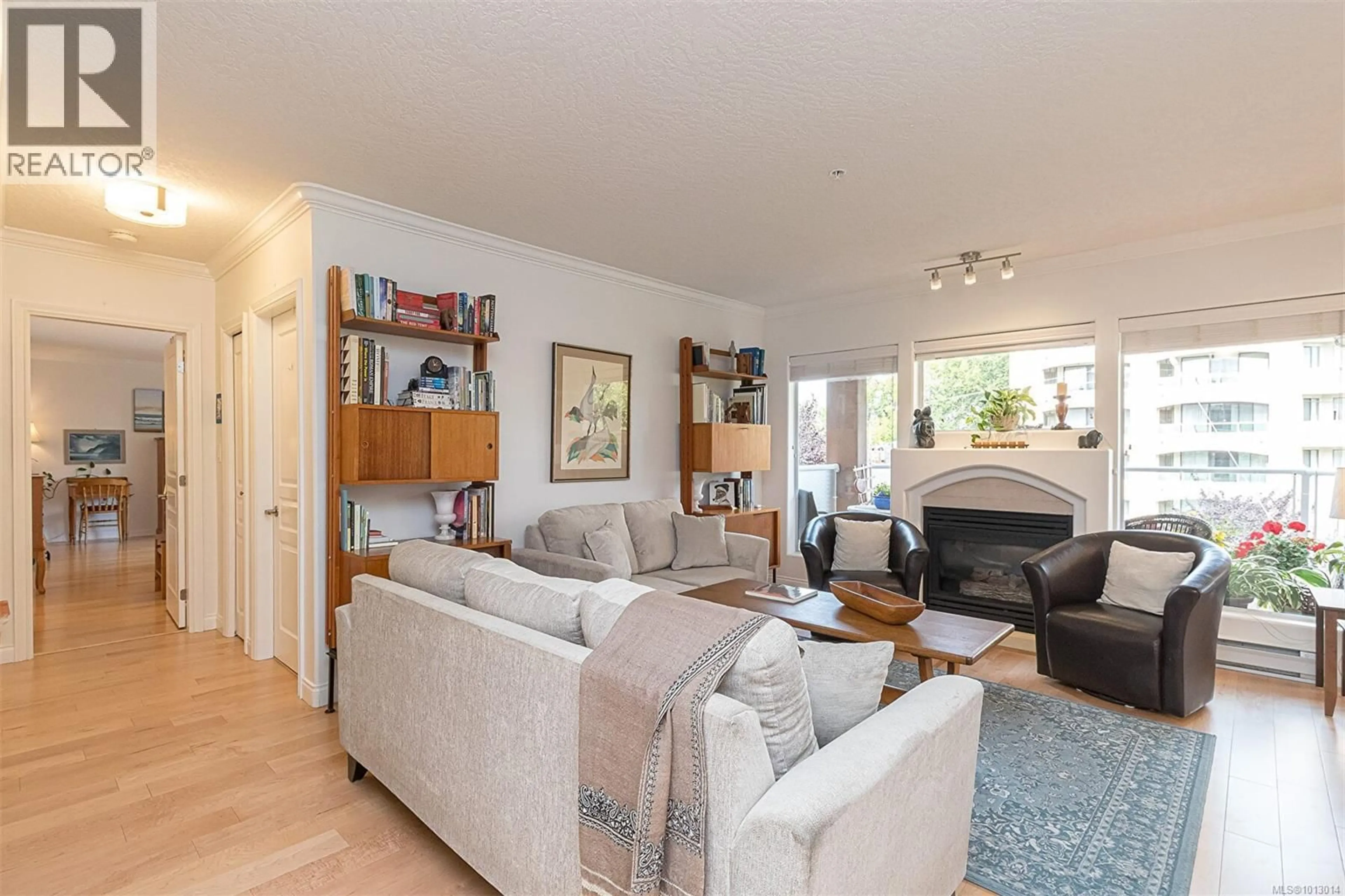 Living room with furniture, unknown for 301 - 405 QUEBEC STREET, Victoria British Columbia V8V1W6