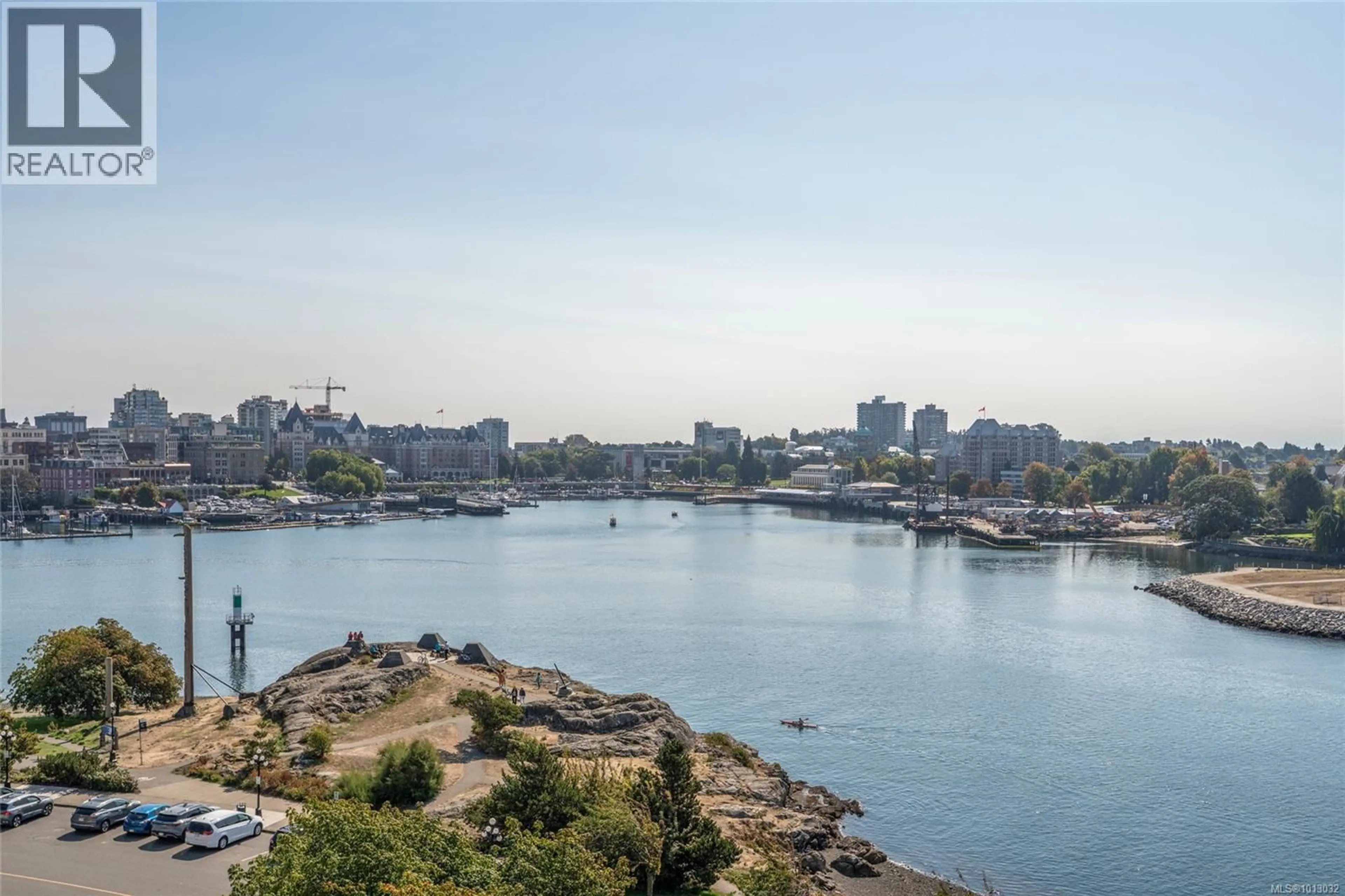 Blurry image for 403 - 50 SONGHEES ROAD, Victoria British Columbia V9A7J4