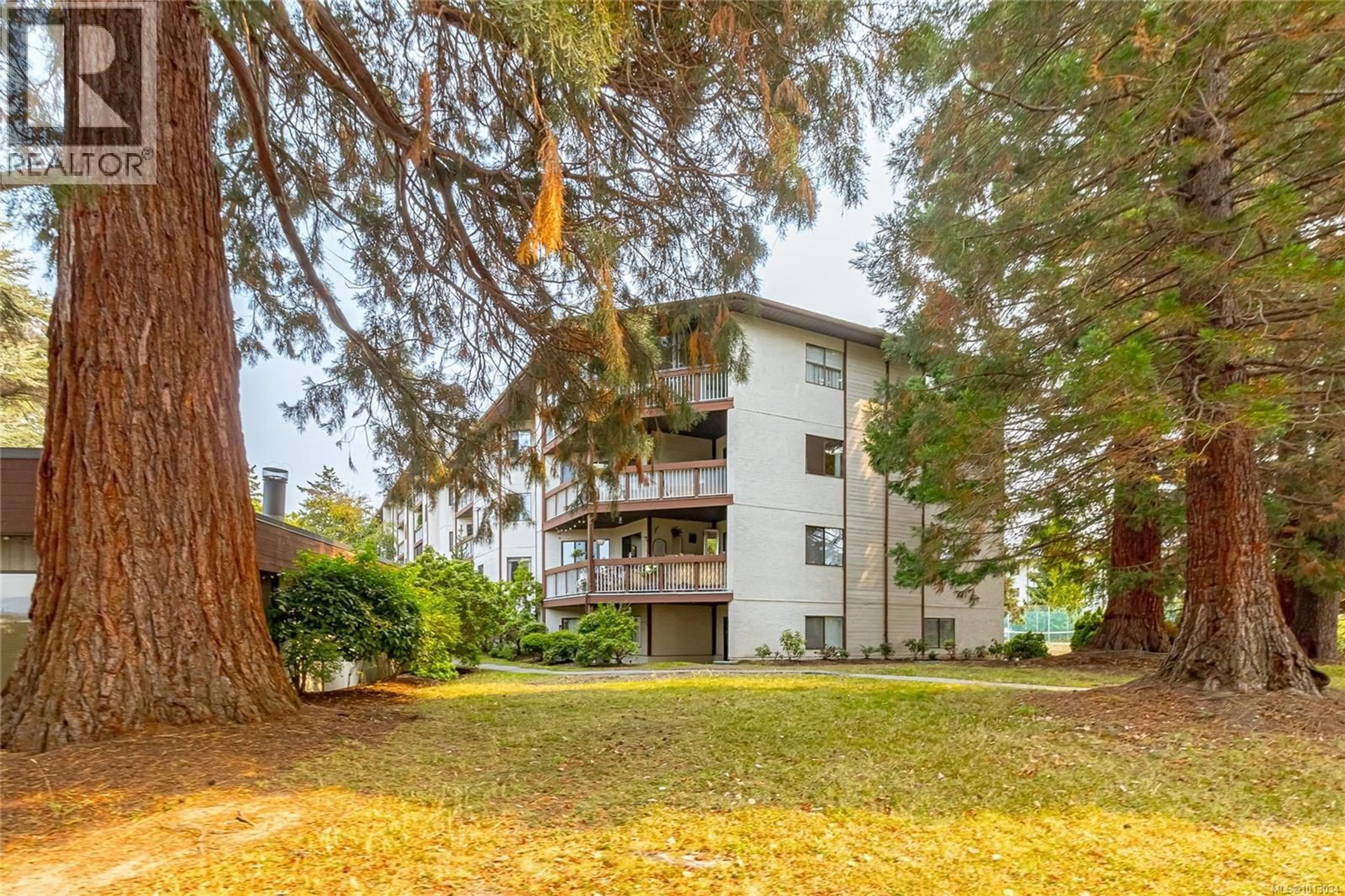 Unknown for 512 - 75 GORGE ROAD WEST, Saanich British Columbia V9A7A9