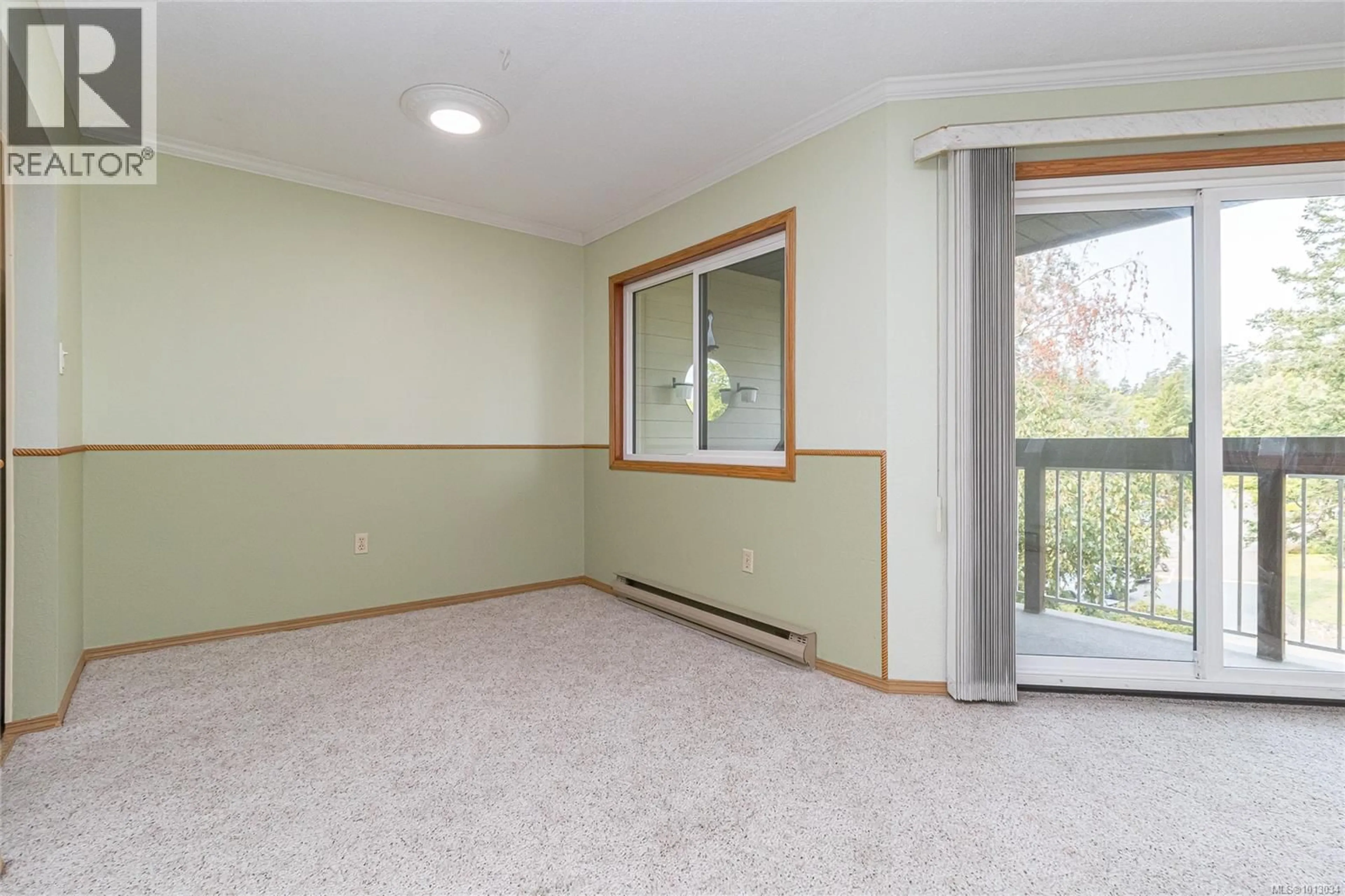 A pic of a room for 512 - 75 GORGE ROAD WEST, Saanich British Columbia V9A7A9