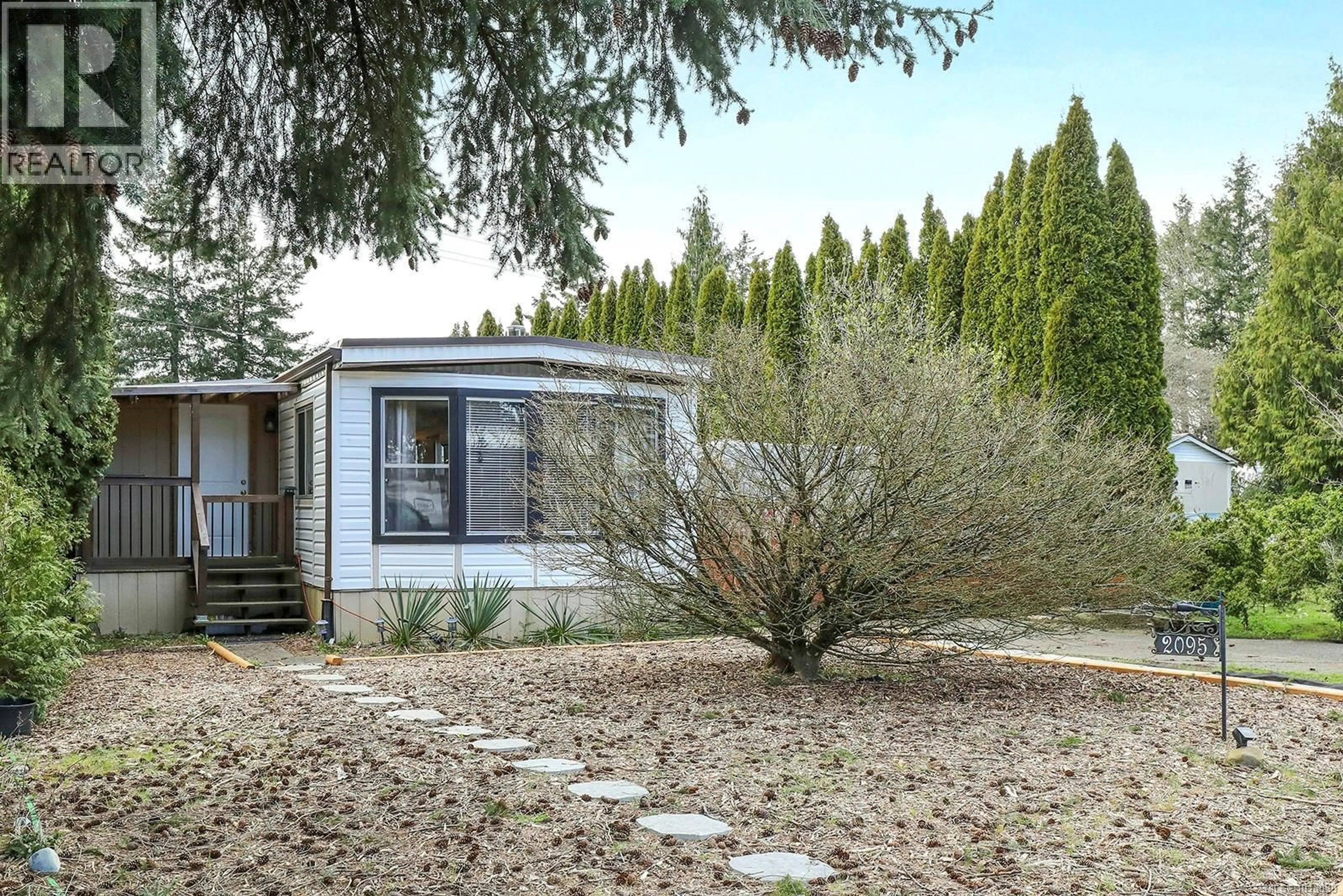 Unknown for 2095 PEMBERTON PLACE, Comox British Columbia V9M3P8