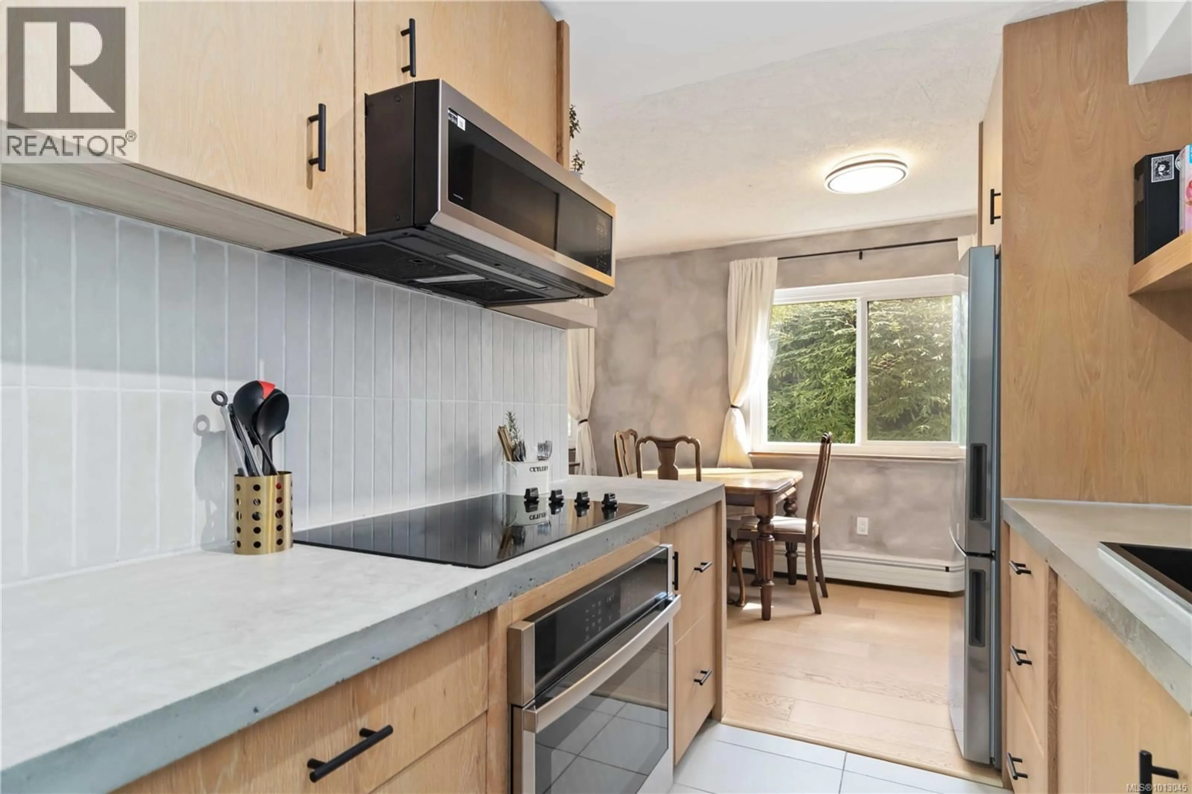 Standard kitchen, unknown for 212 - 1975 LEE AVENUE, Victoria British Columbia V8R4W9