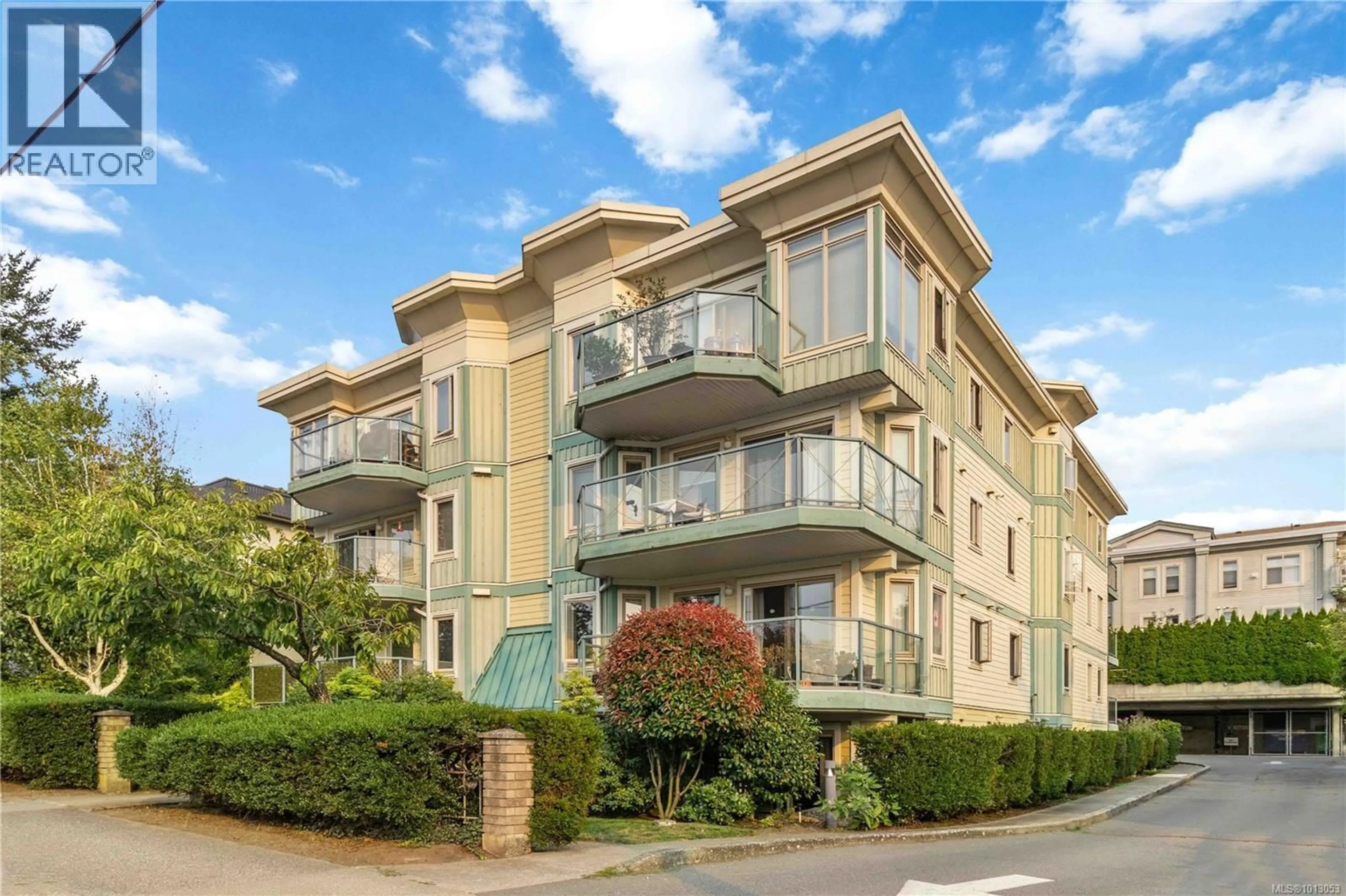 Unknown for 104 - 3157 TILLICUM ROAD, Saanich British Columbia V9A2B4