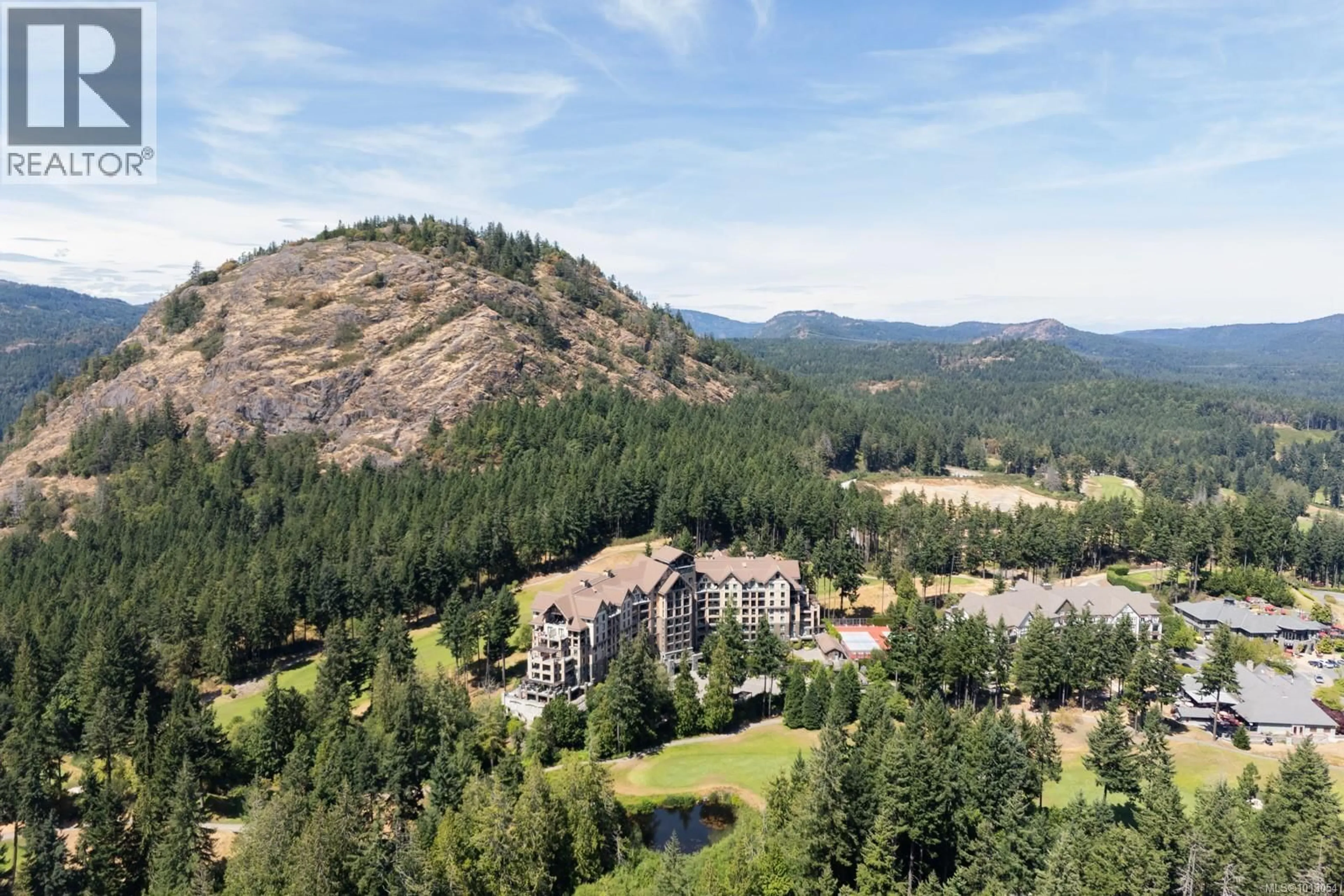 A pic from outside/outdoor area/front of a property/back of a property/a pic from drone, mountain view for 610 - 1400 LYNBURNE PLACE, Langford British Columbia V9B0A4