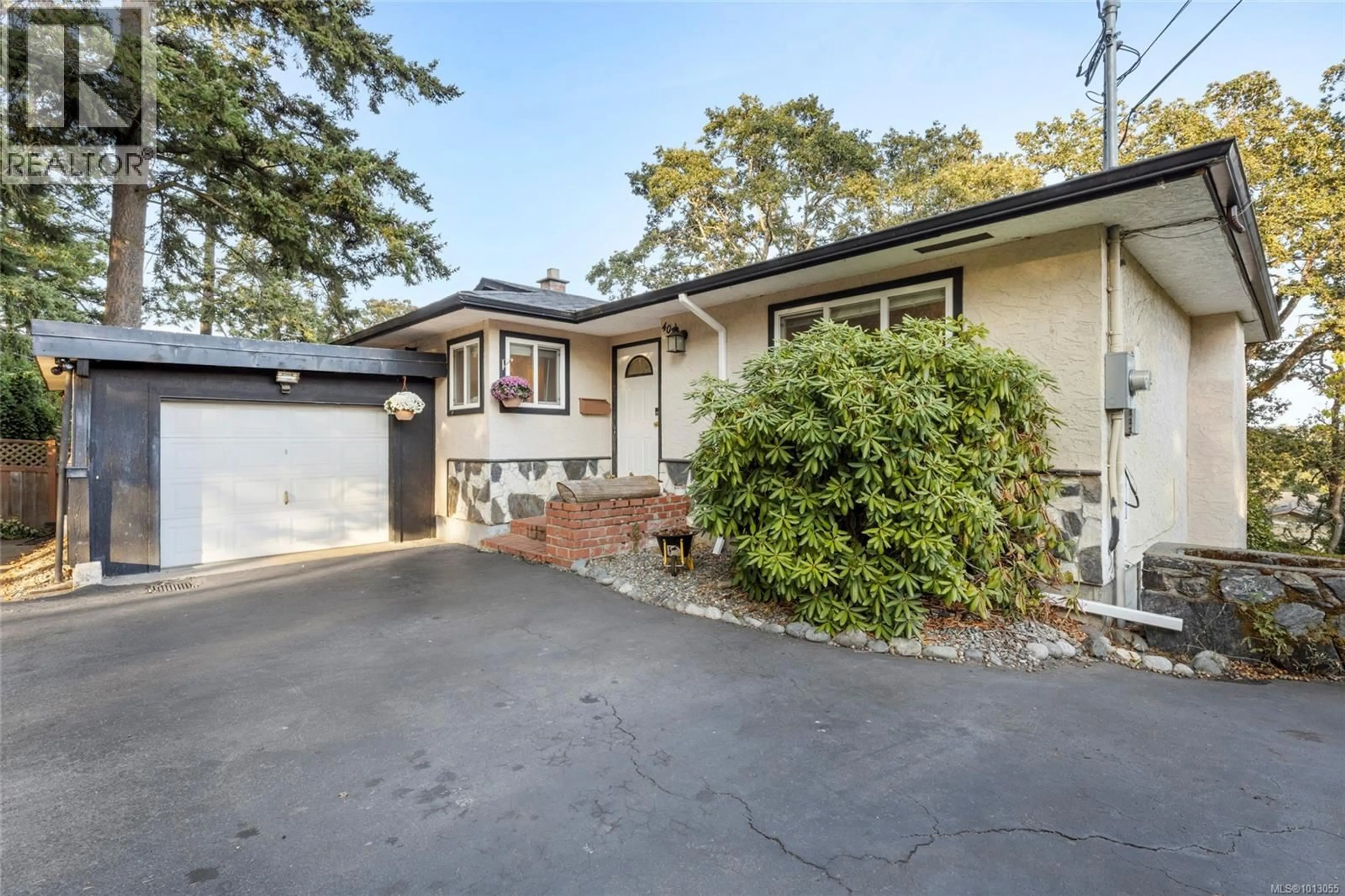 Unknown for 4037 ZINNIA ROAD, Saanich British Columbia V8Z4W2