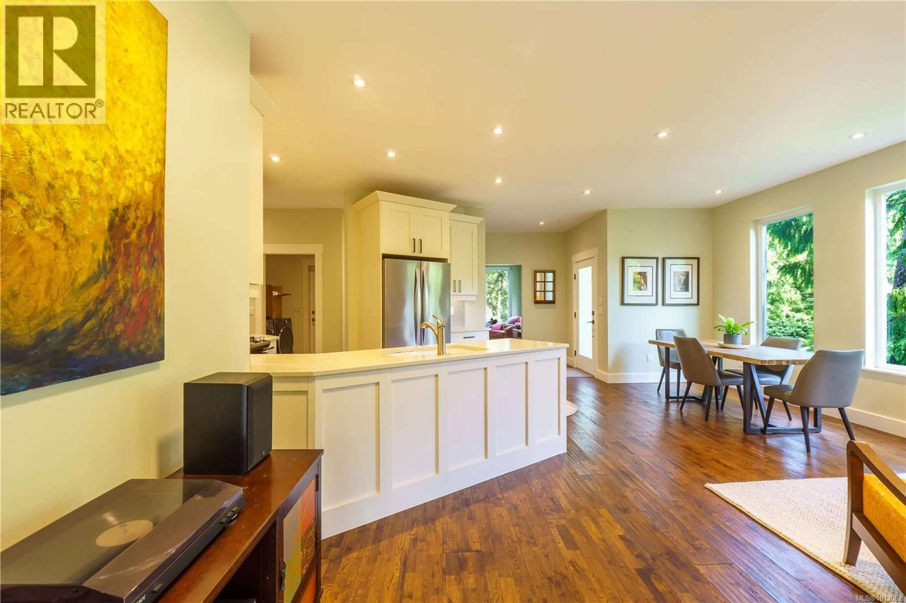 Open concept kitchen, unknown for 1840 CEDAR GROVE PLACE, Ucluelet British Columbia V0R3A0